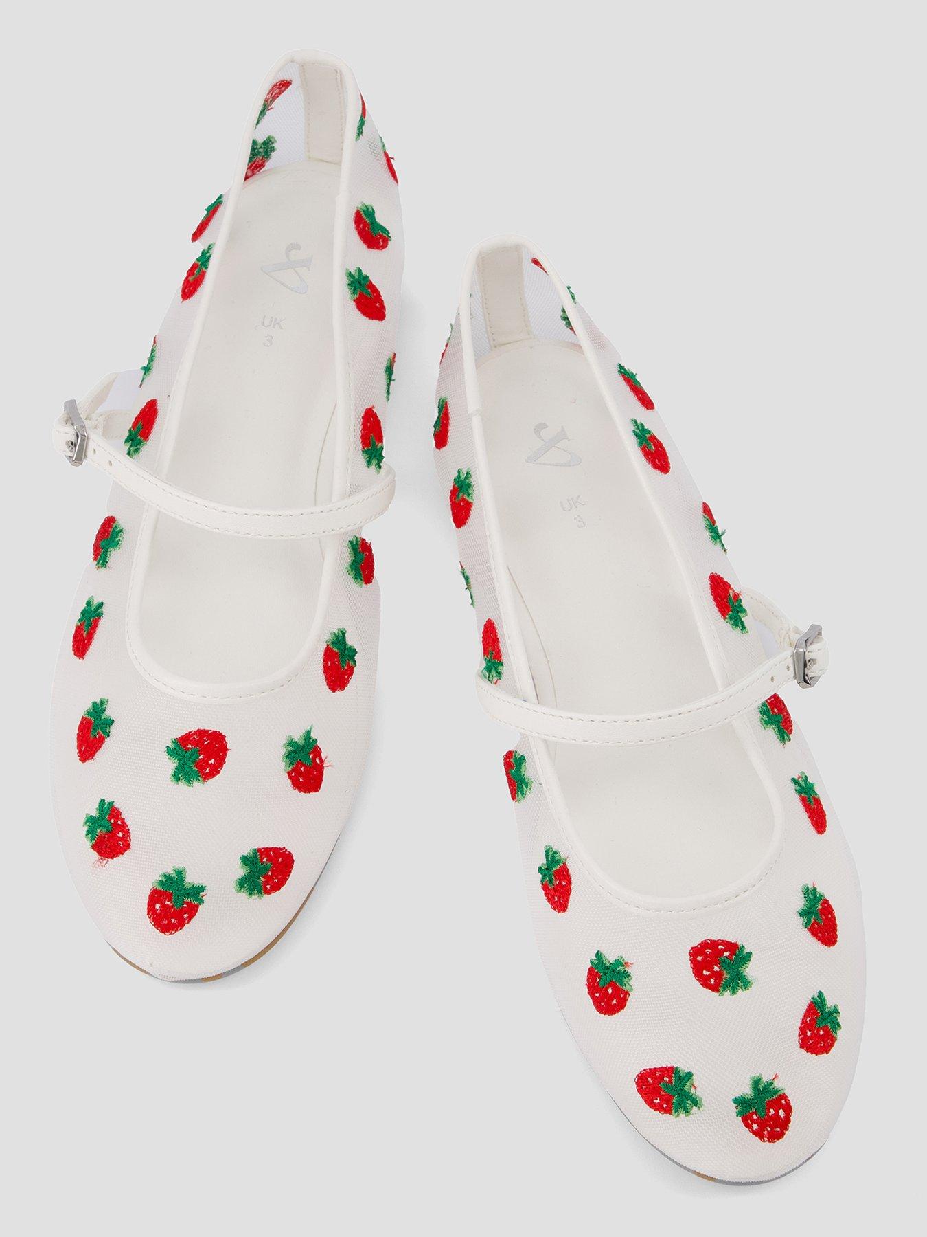 the-very-collection-embroidered-strawberry-mesh-flats-whiteoutfit