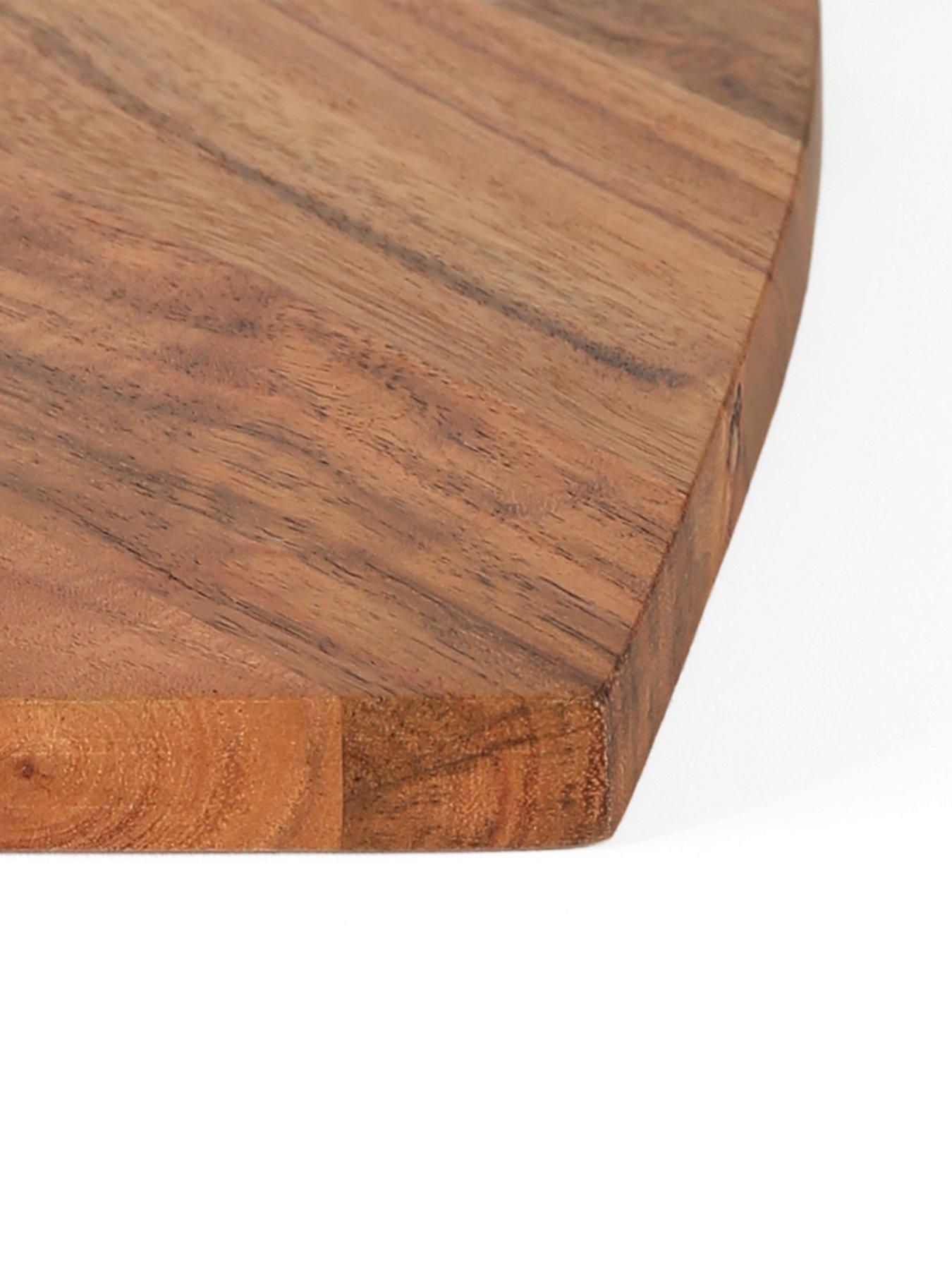 the-very-collection-heart-seving-boardoutfit