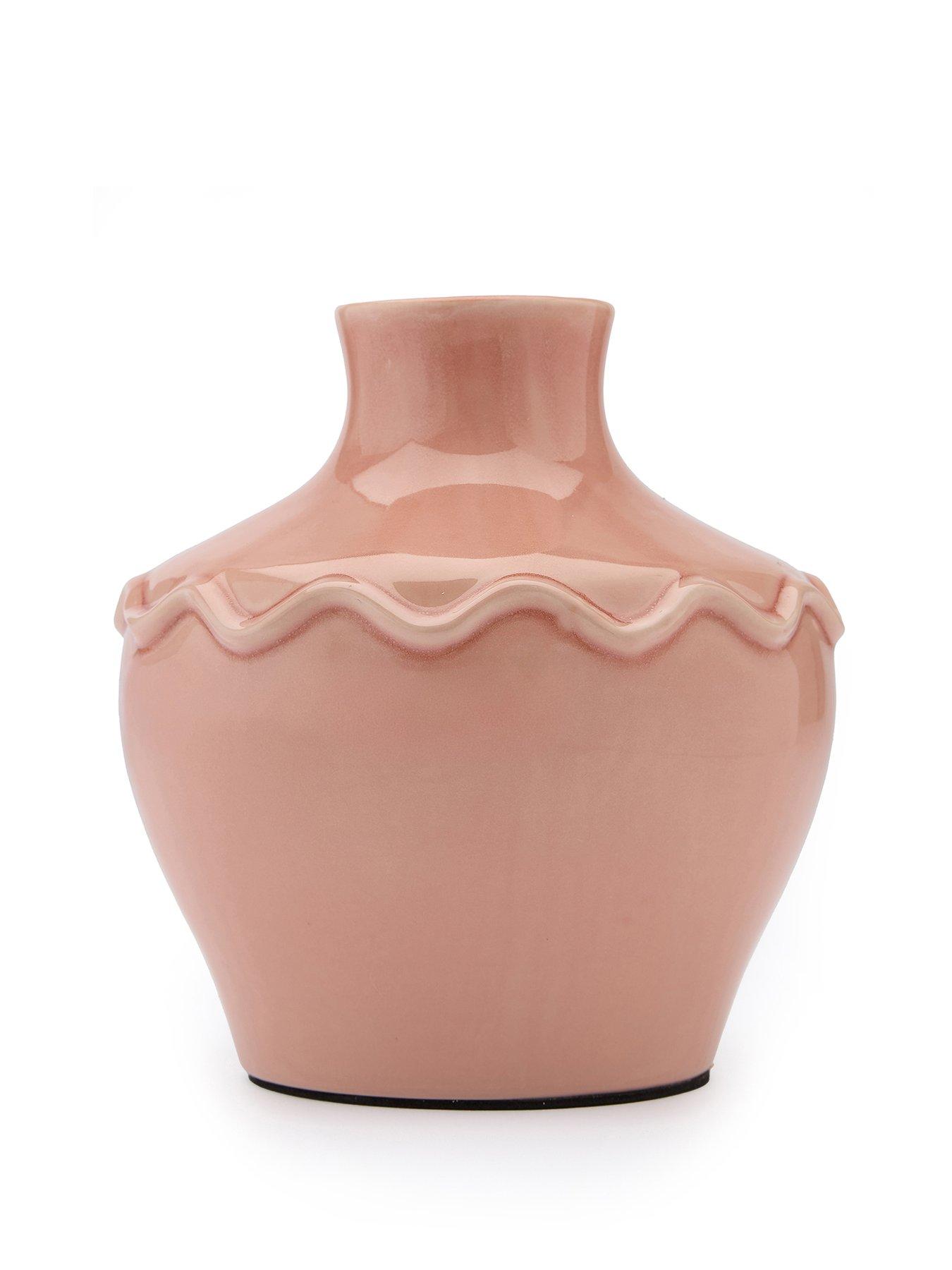 the-very-collection-wiggle-detail-vasestillFront