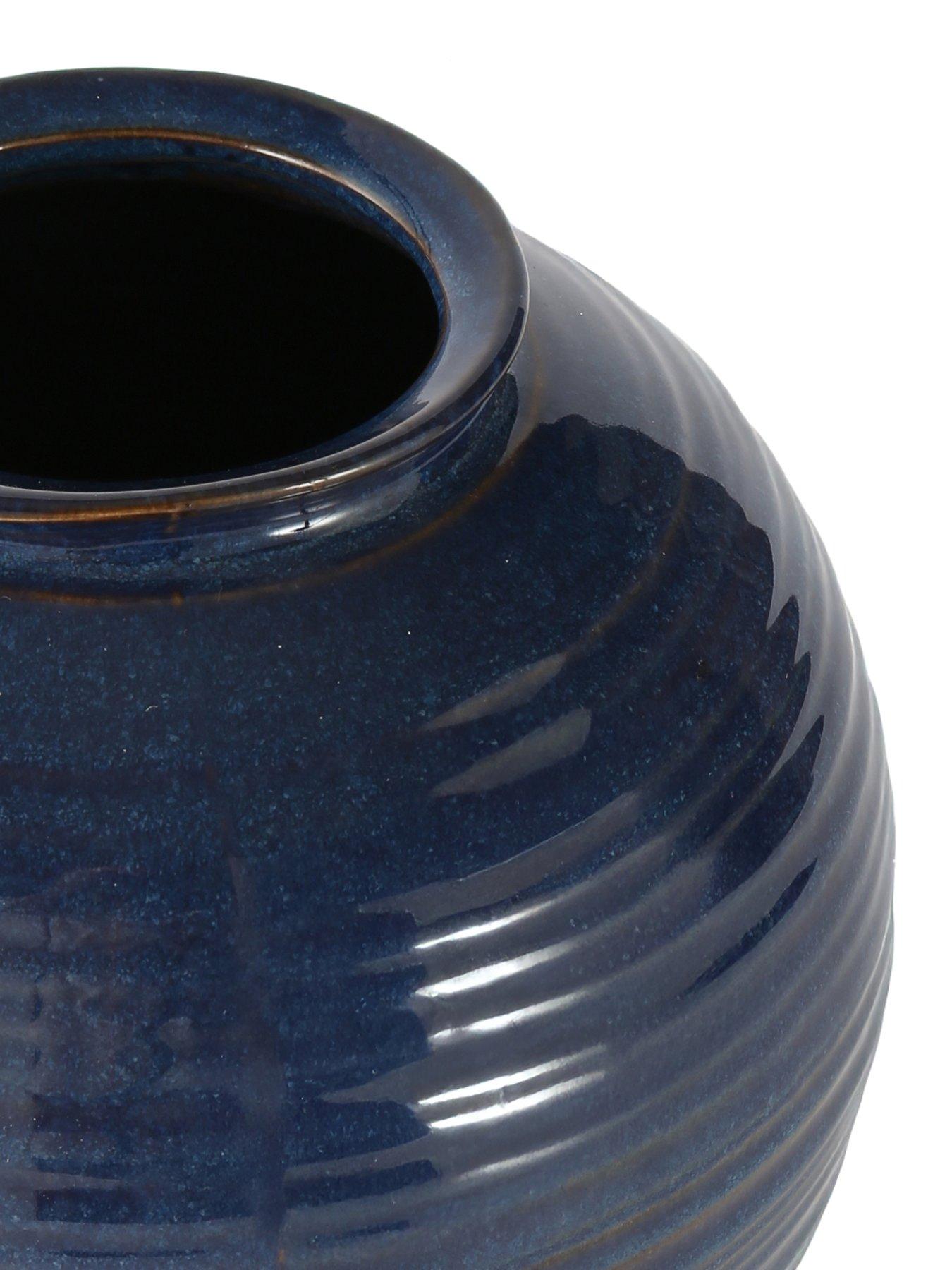 Image 4 of 5 of The Very Collection Lacquered Vase - Blue