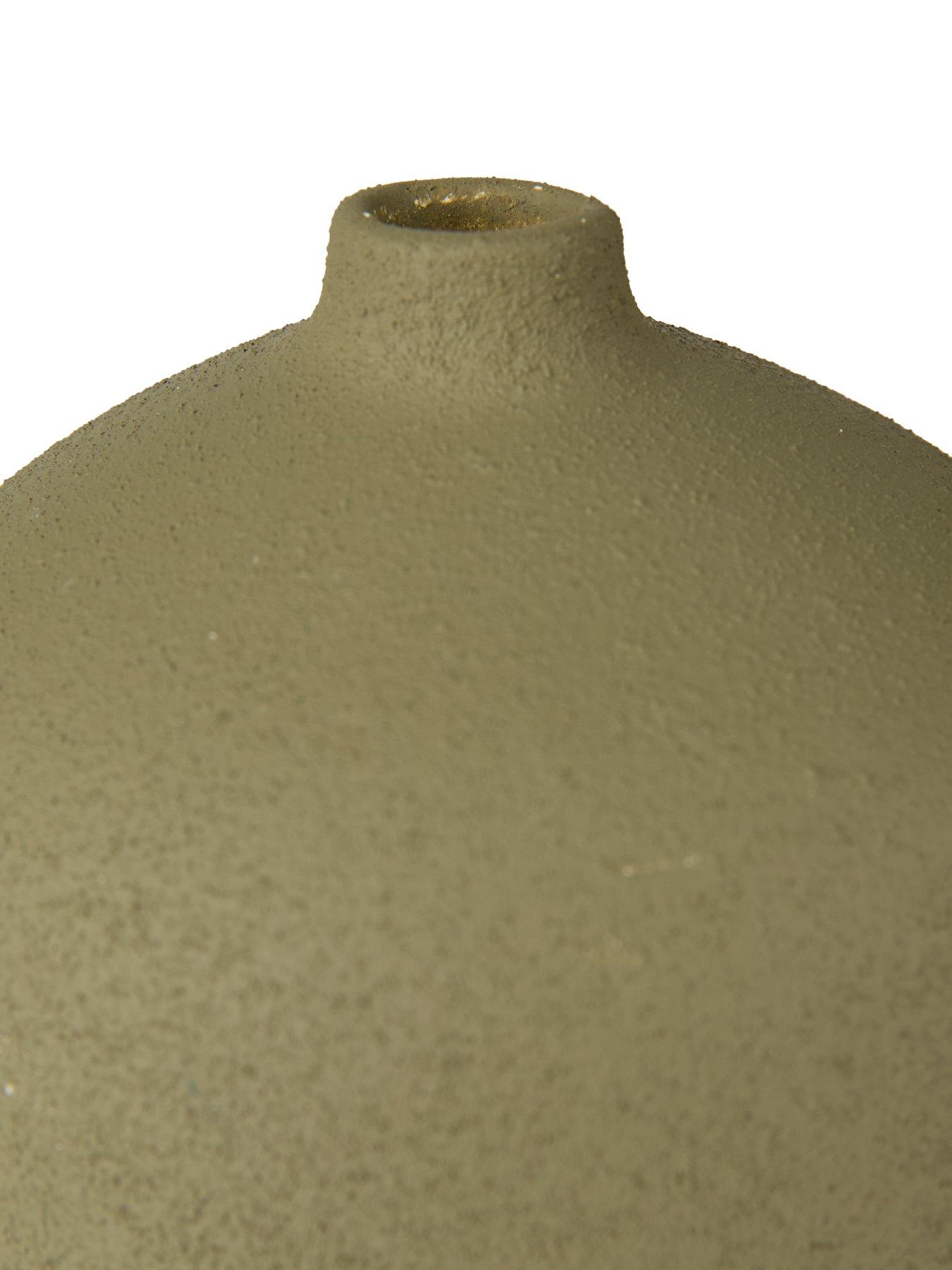 the-very-collection-set-of-3-stoneware-bud-vasesdetail