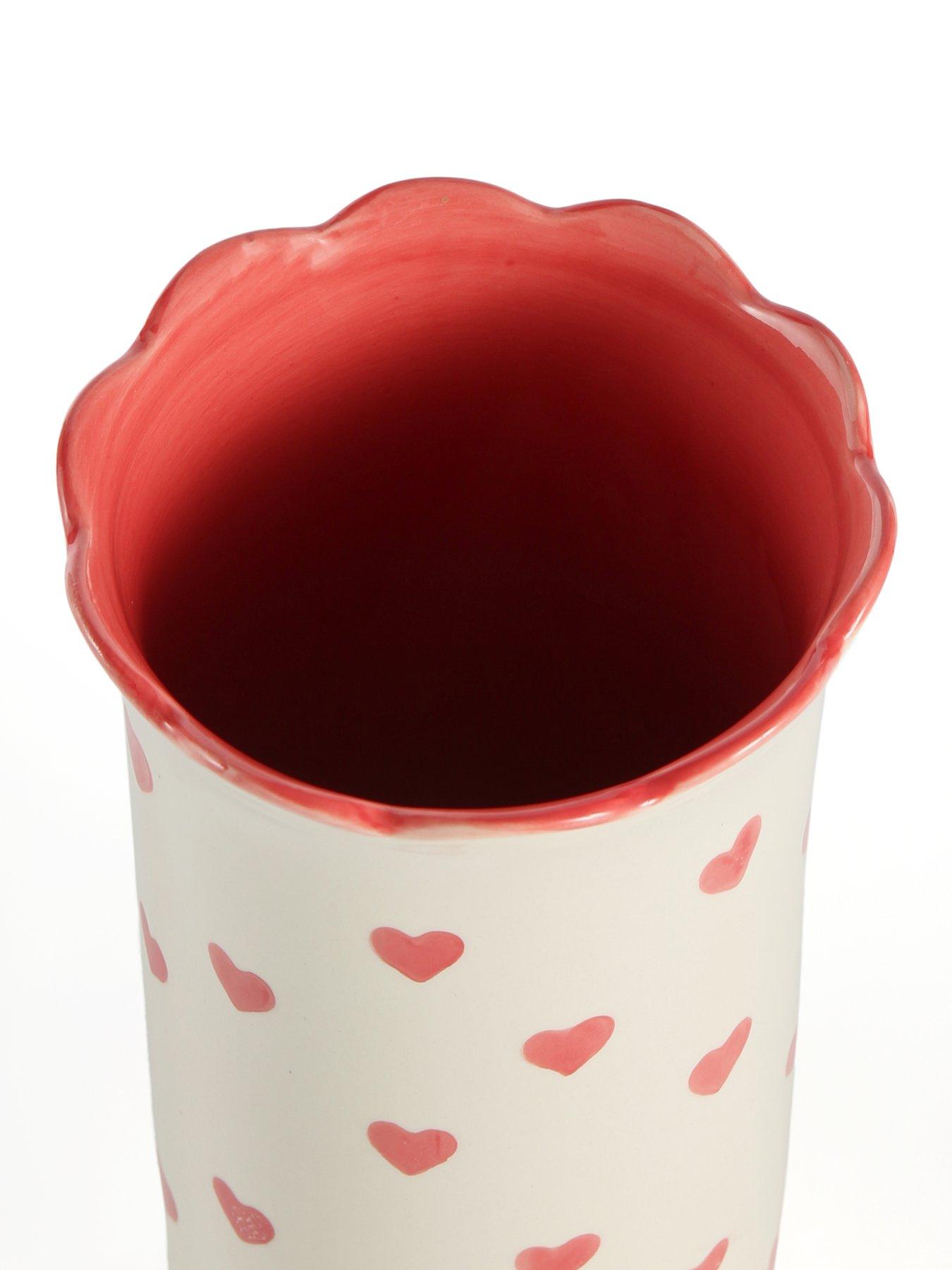 the-very-collection-scallop-edge-ceramic-vasedetail