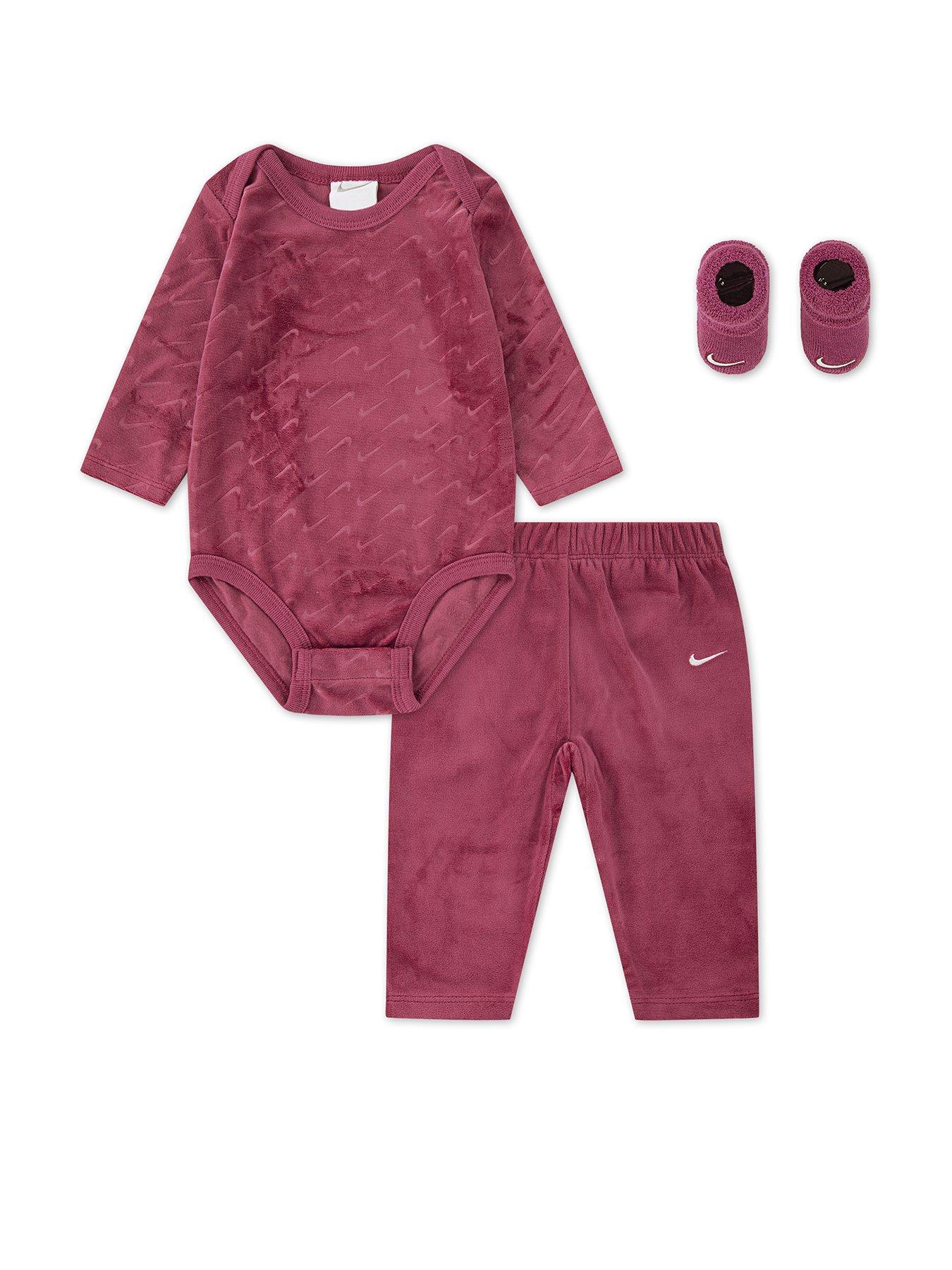 Image 1 of 4 of Nike Infant Girls 3Pc Velour Swoosh Box - Red