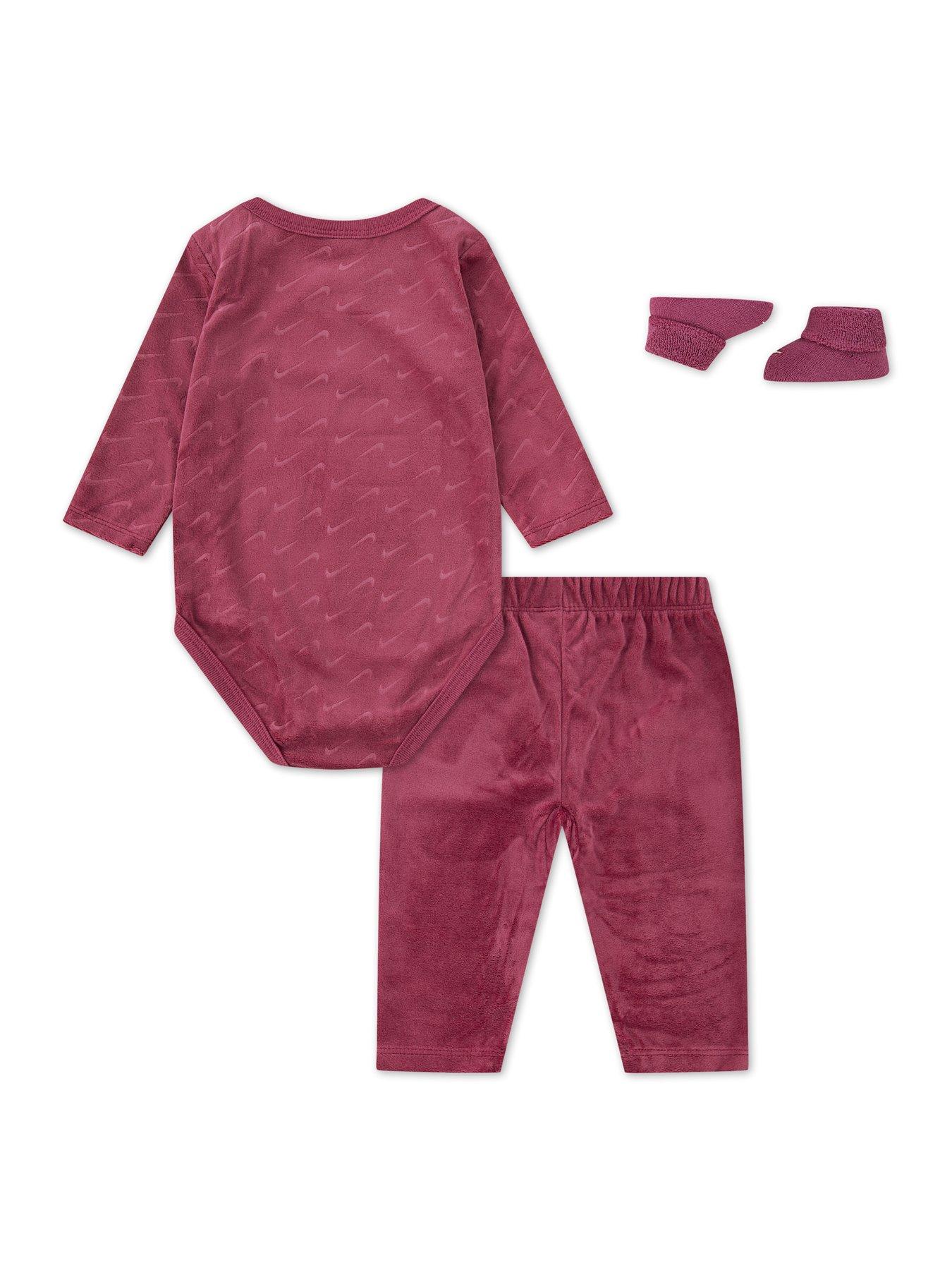 Image 2 of 4 of Nike Infant Girls 3Pc Velour Swoosh Box - Red