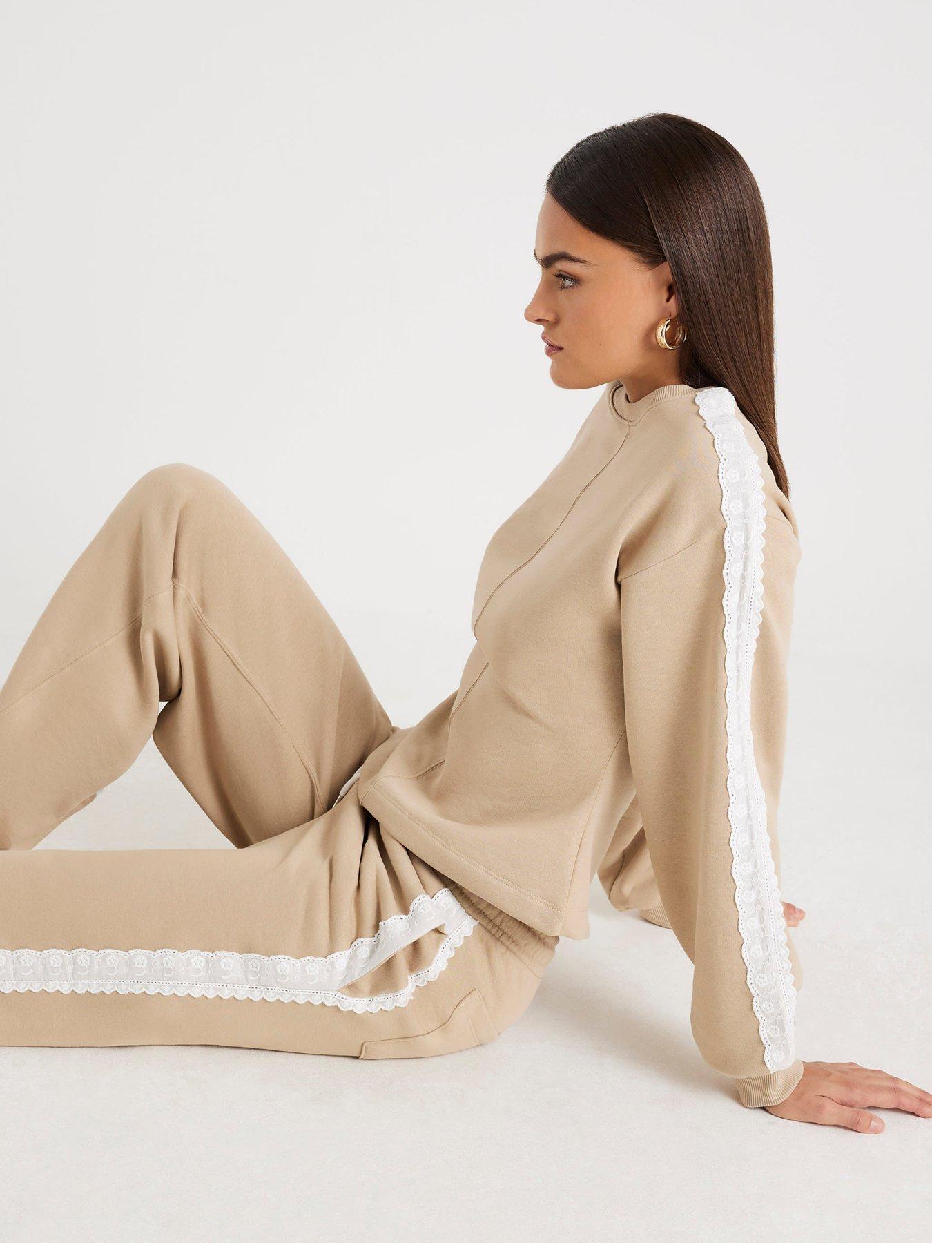 river-island-lace-trim-cinched-waist-sweatshirt-beigeoutfit