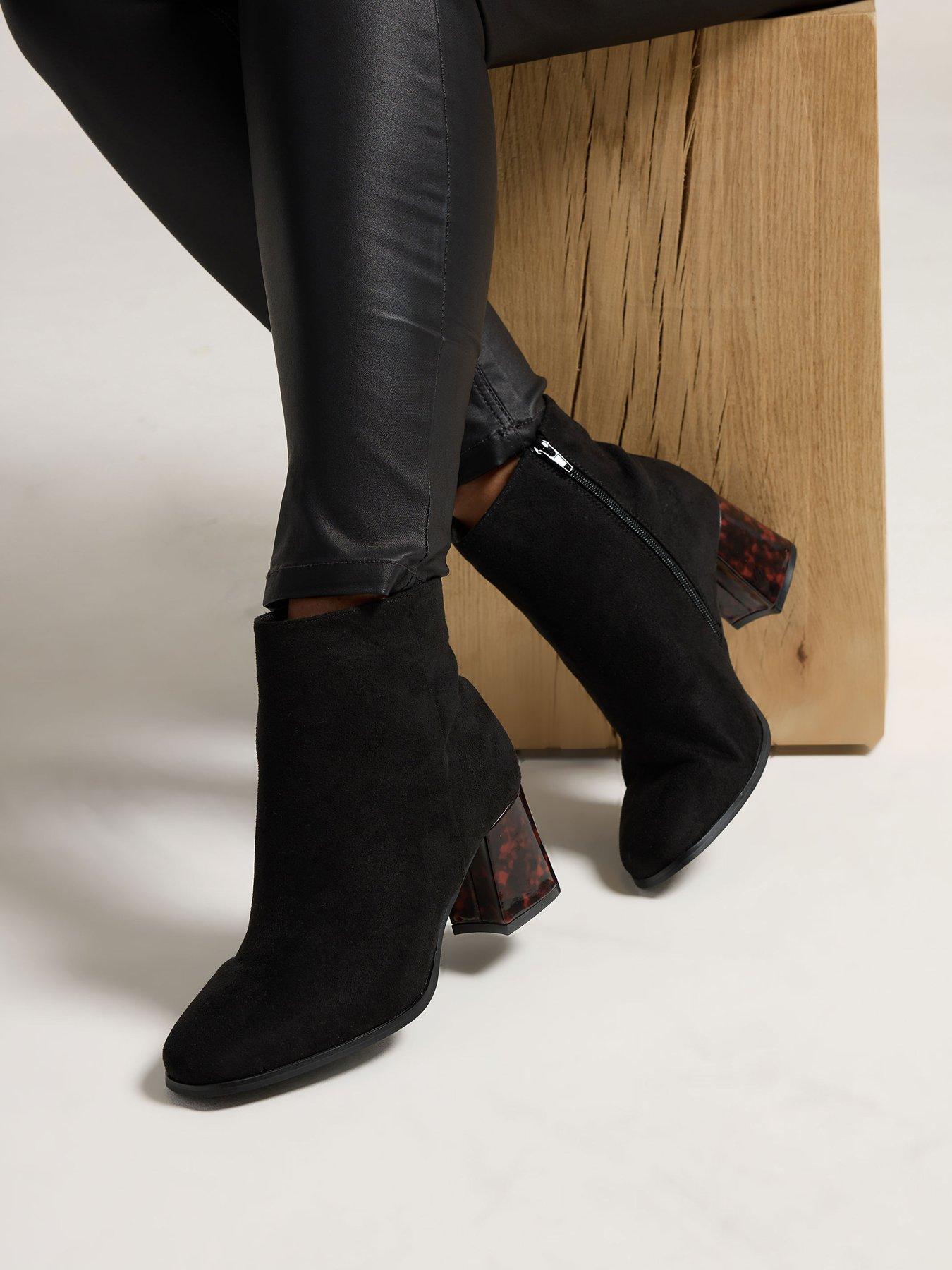 Image 4 of 4 of Yours Extra Wide Fit Tortoise Shell Block Heel Boot - Black