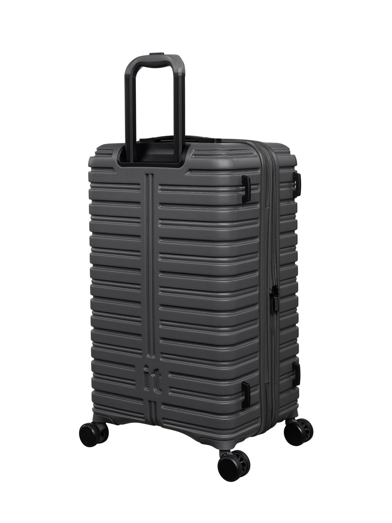 it-luggage-jumbo-charcoal-medium-suitcaseback
