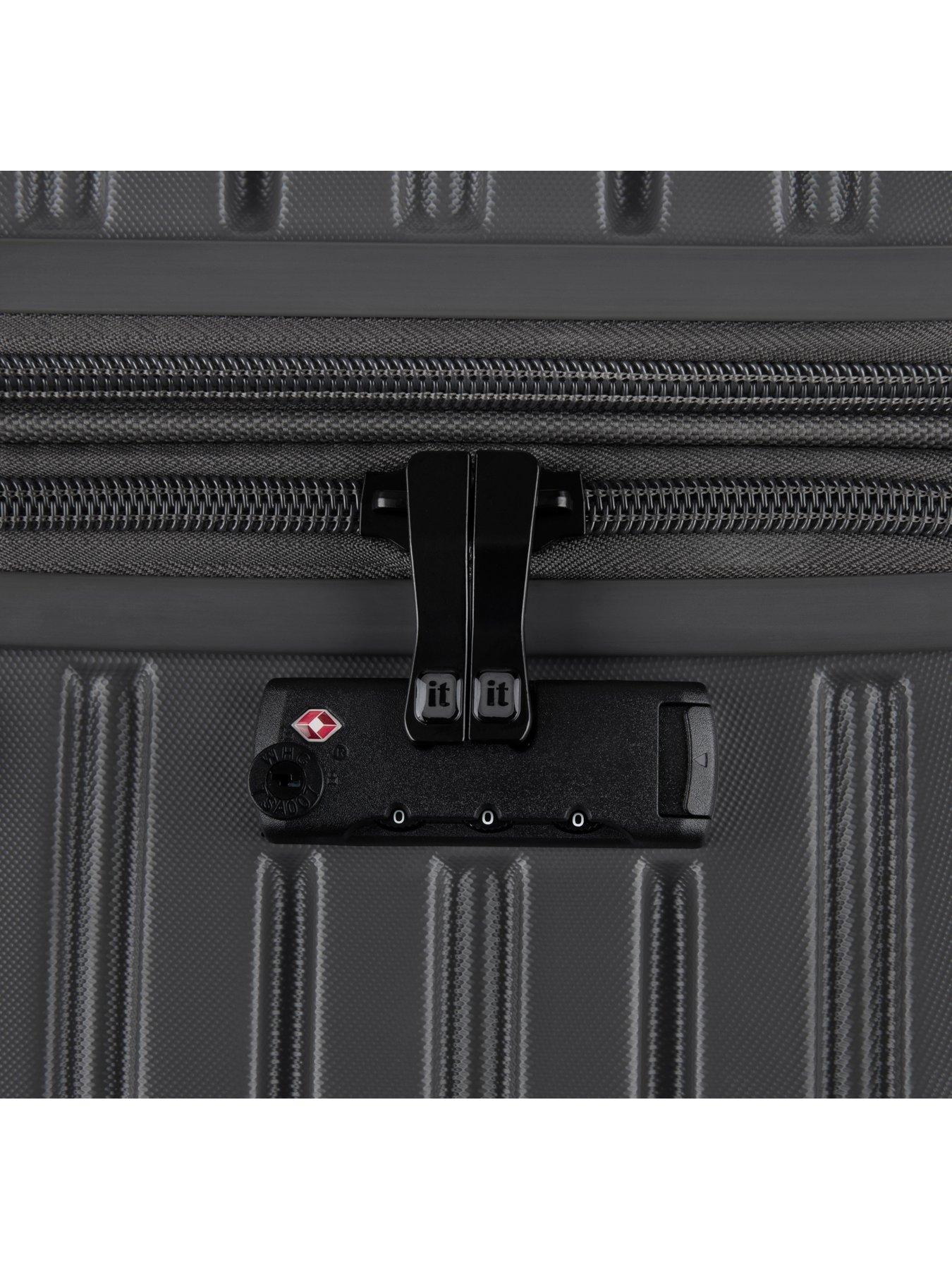 it-luggage-jumbo-charcoal-medium-suitcasedetail