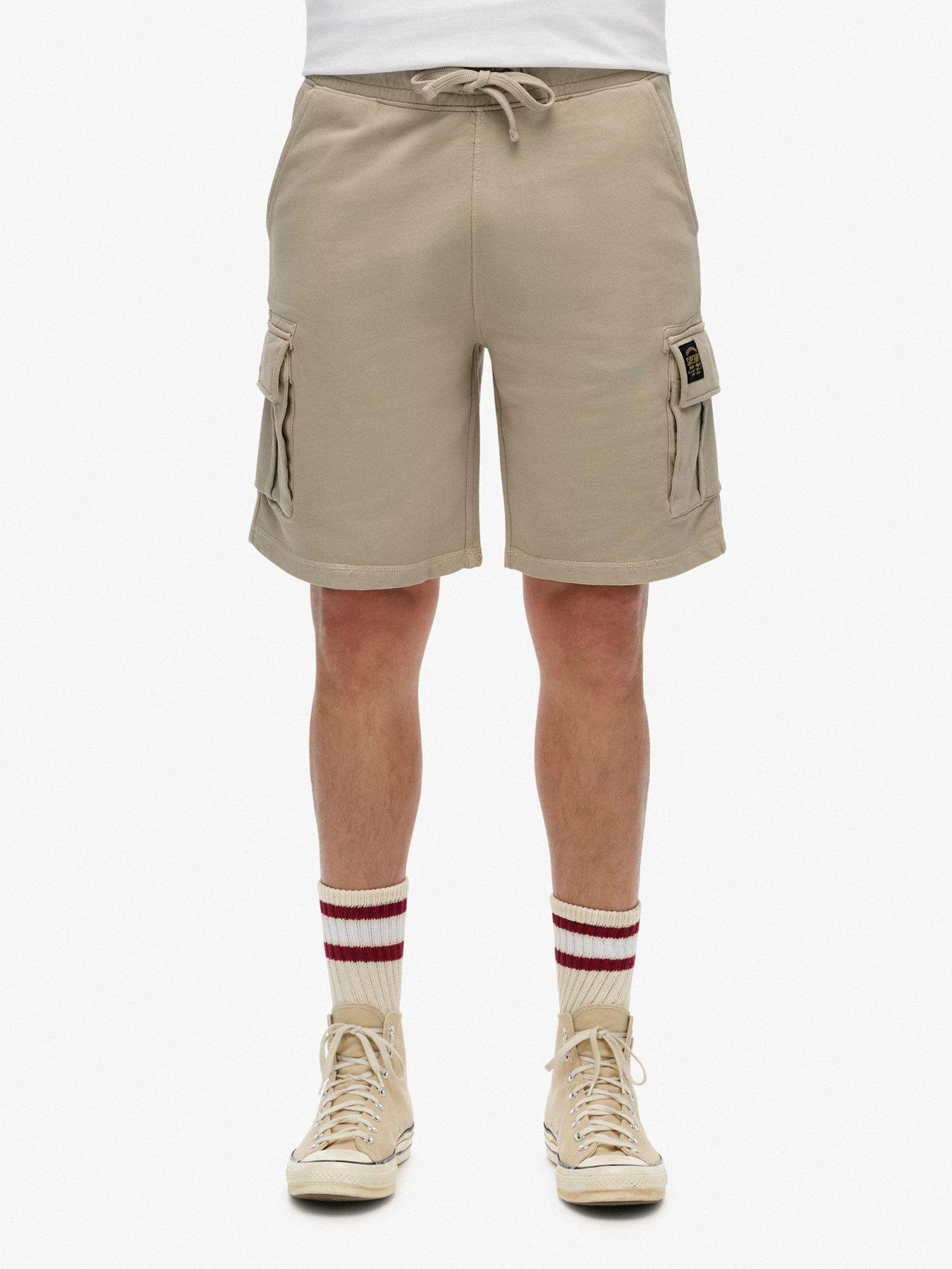 superdry-contrast-stitch-cargo-shorts-beigeoutfit