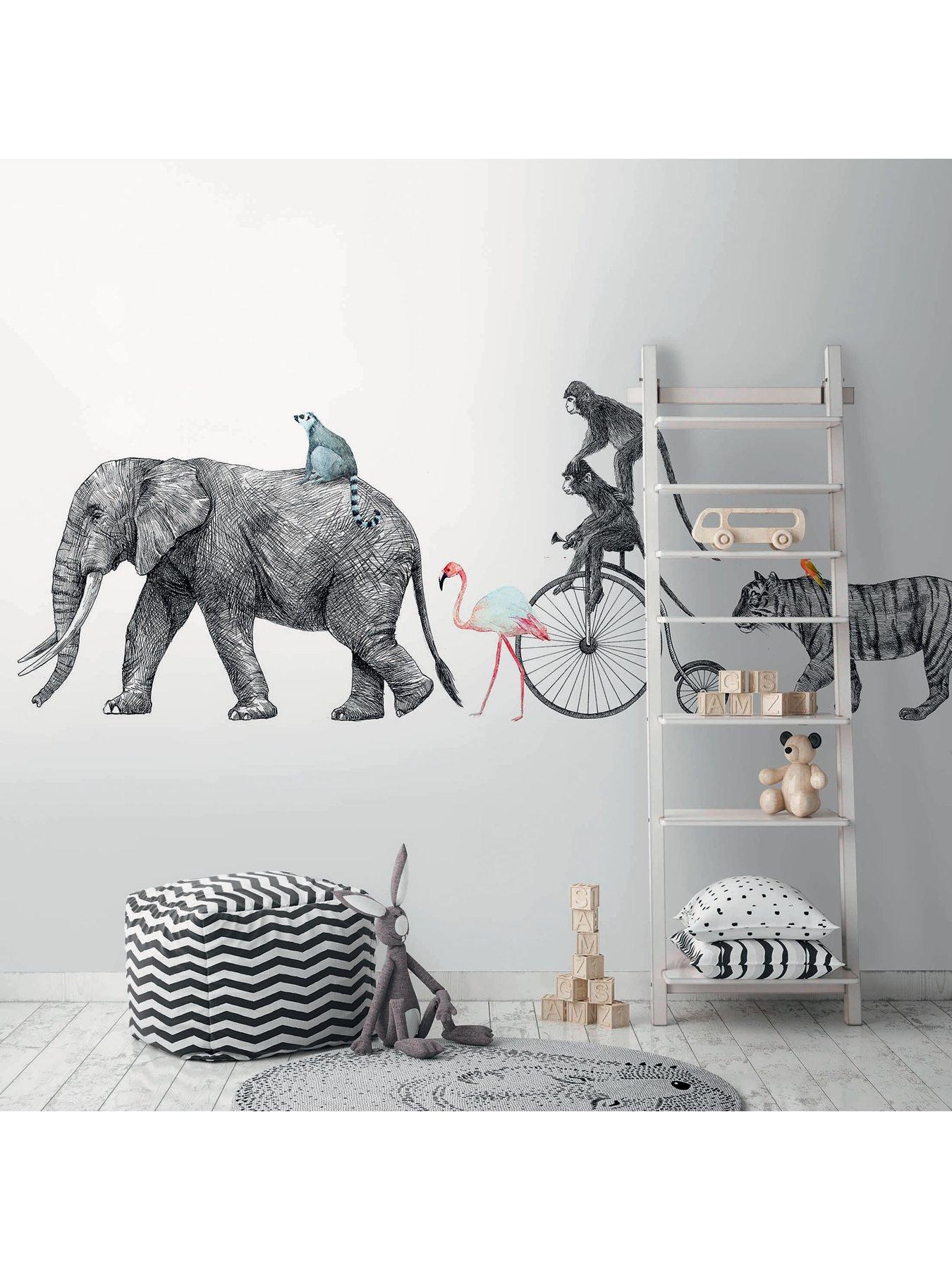 as-creation-animal-queue-digital-mural-350cm-x-255cmoutfit
