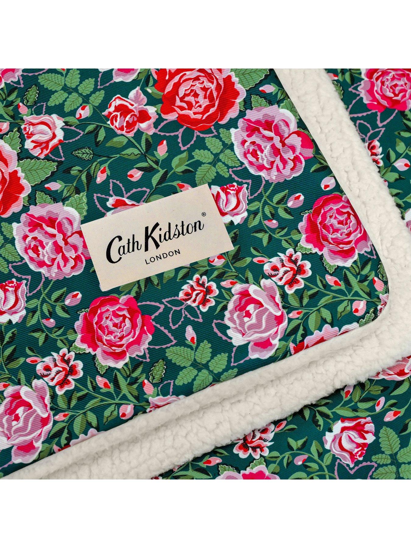 cath-kidston-dolly-rose-pet-blanketoutfit