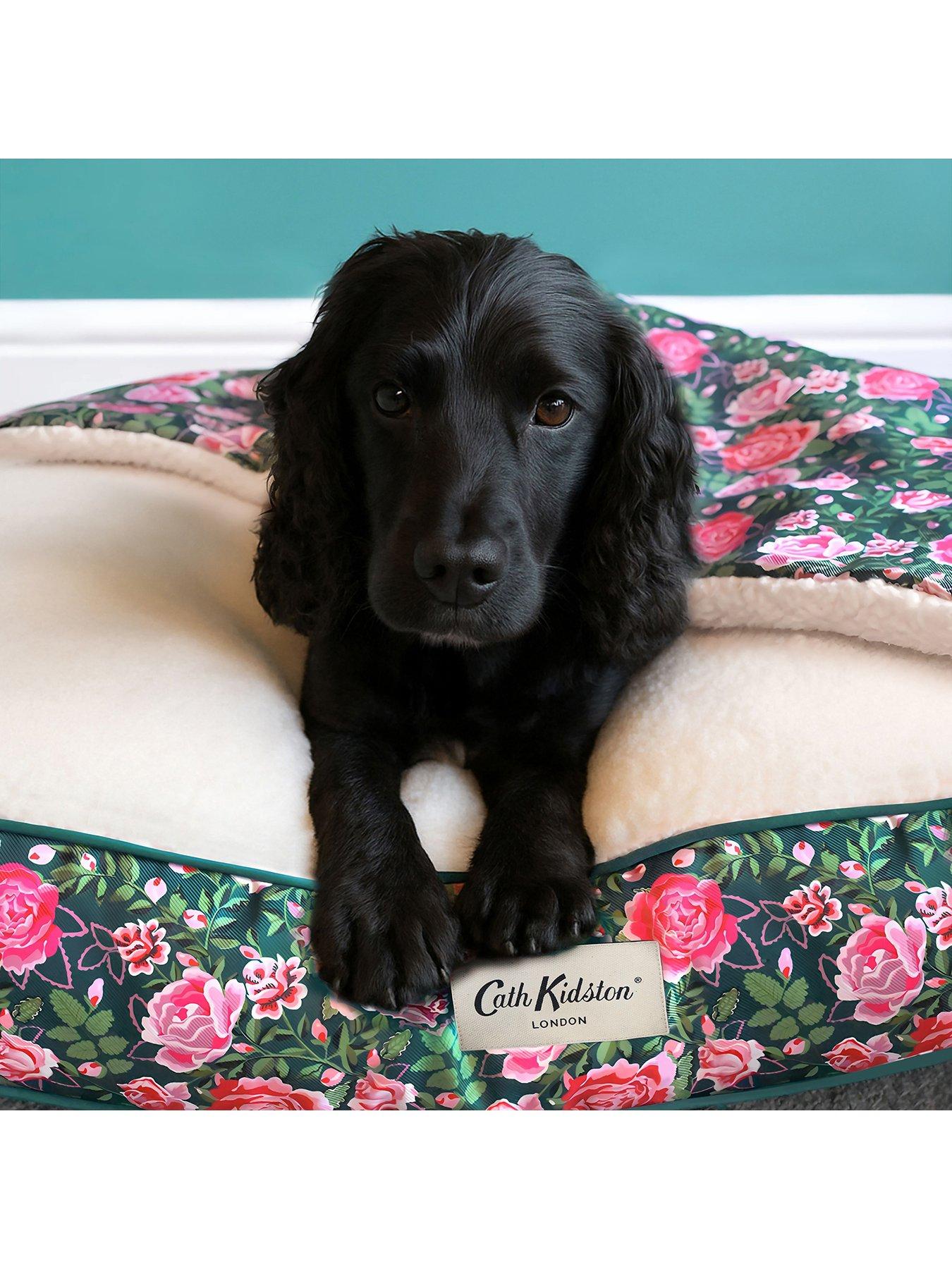 cath-kidston-dolly-rose-pet-blanketdetail