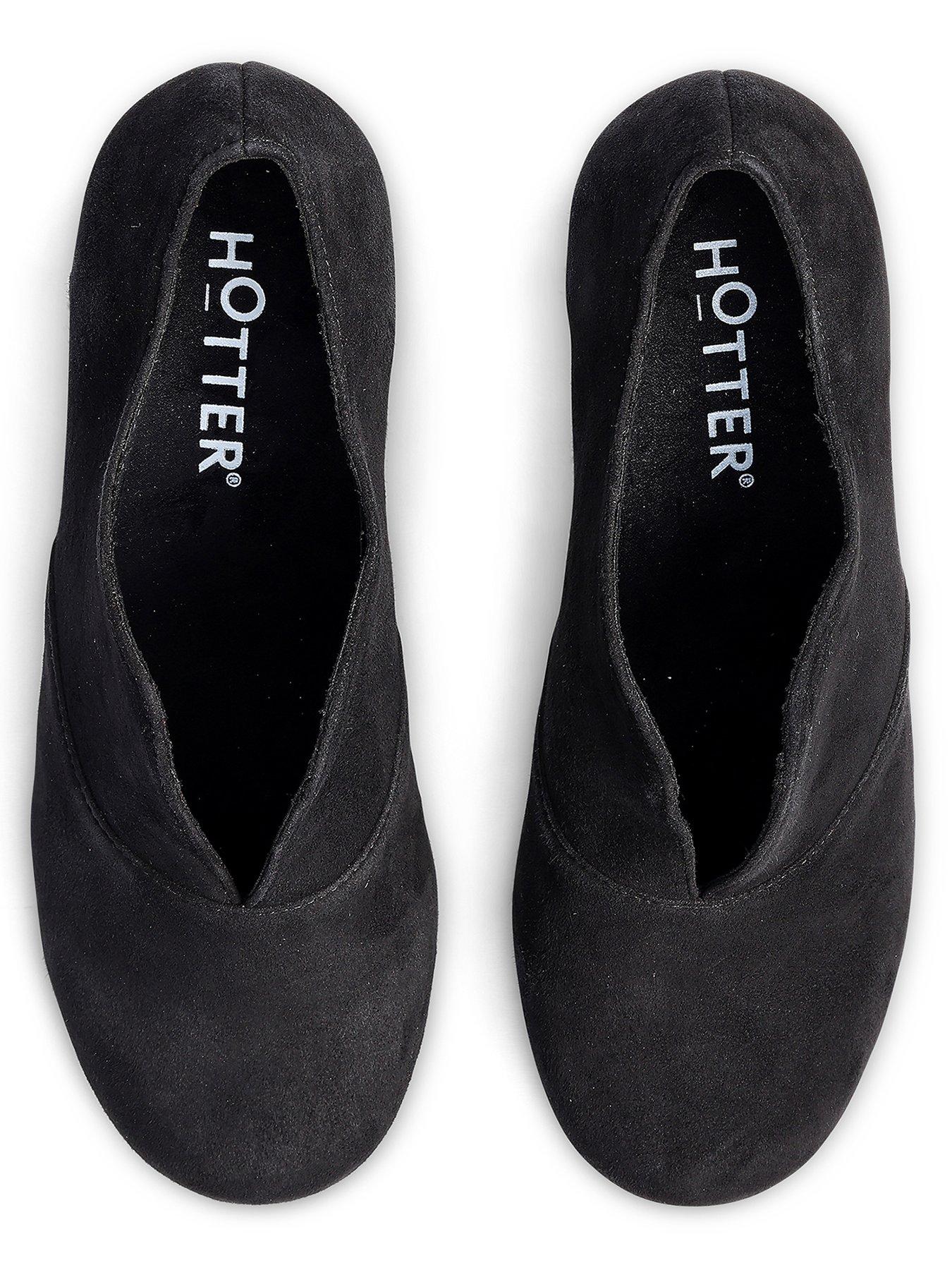 hotter-waltz-suede-boot-blackoutfit