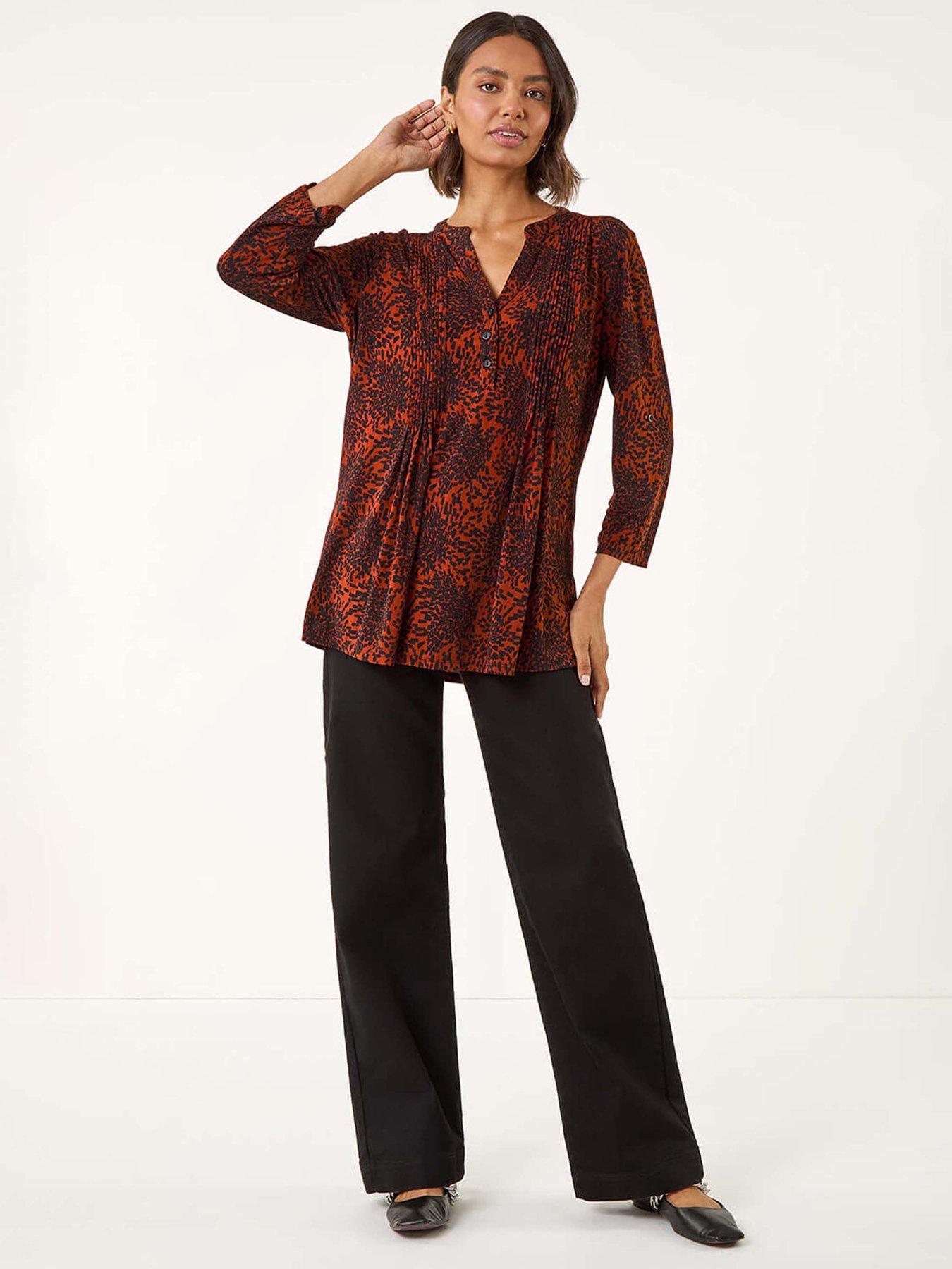 roman-abstract-print-v-neck-stretch-top-rustback