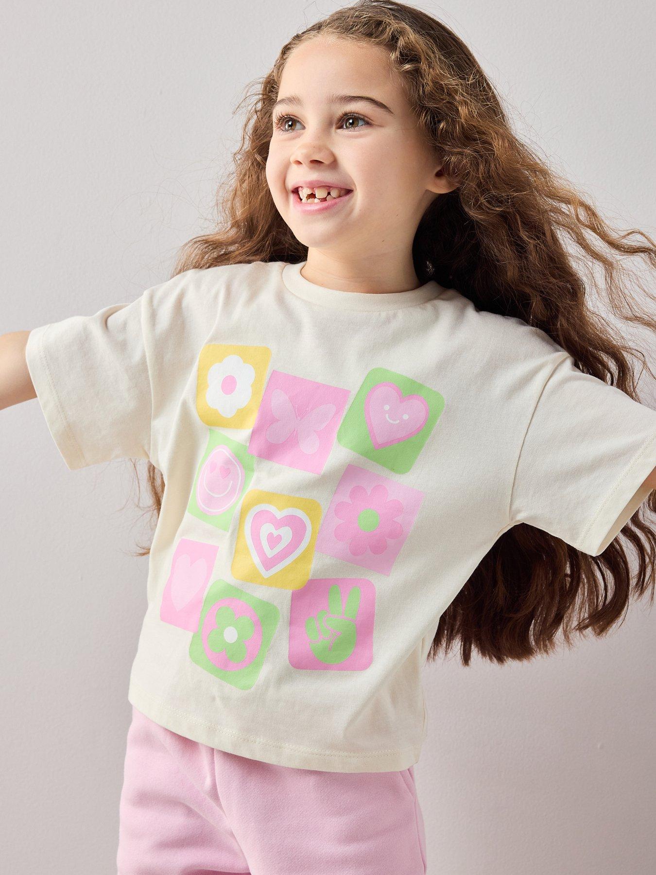 the-very-collection-girls-postcard-printed-tshirt-whiteoutfit