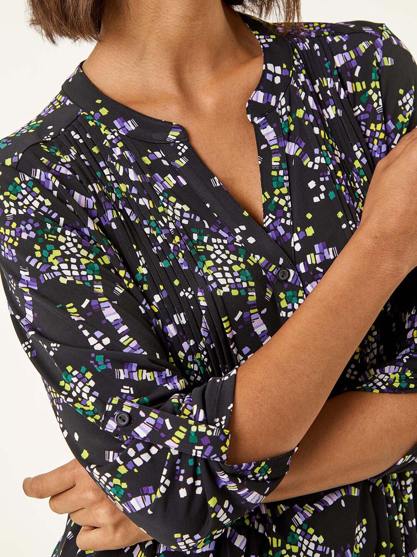 Image 5 of 5 of Roman Abstract Print Pintuck Stretch Top - Lime
