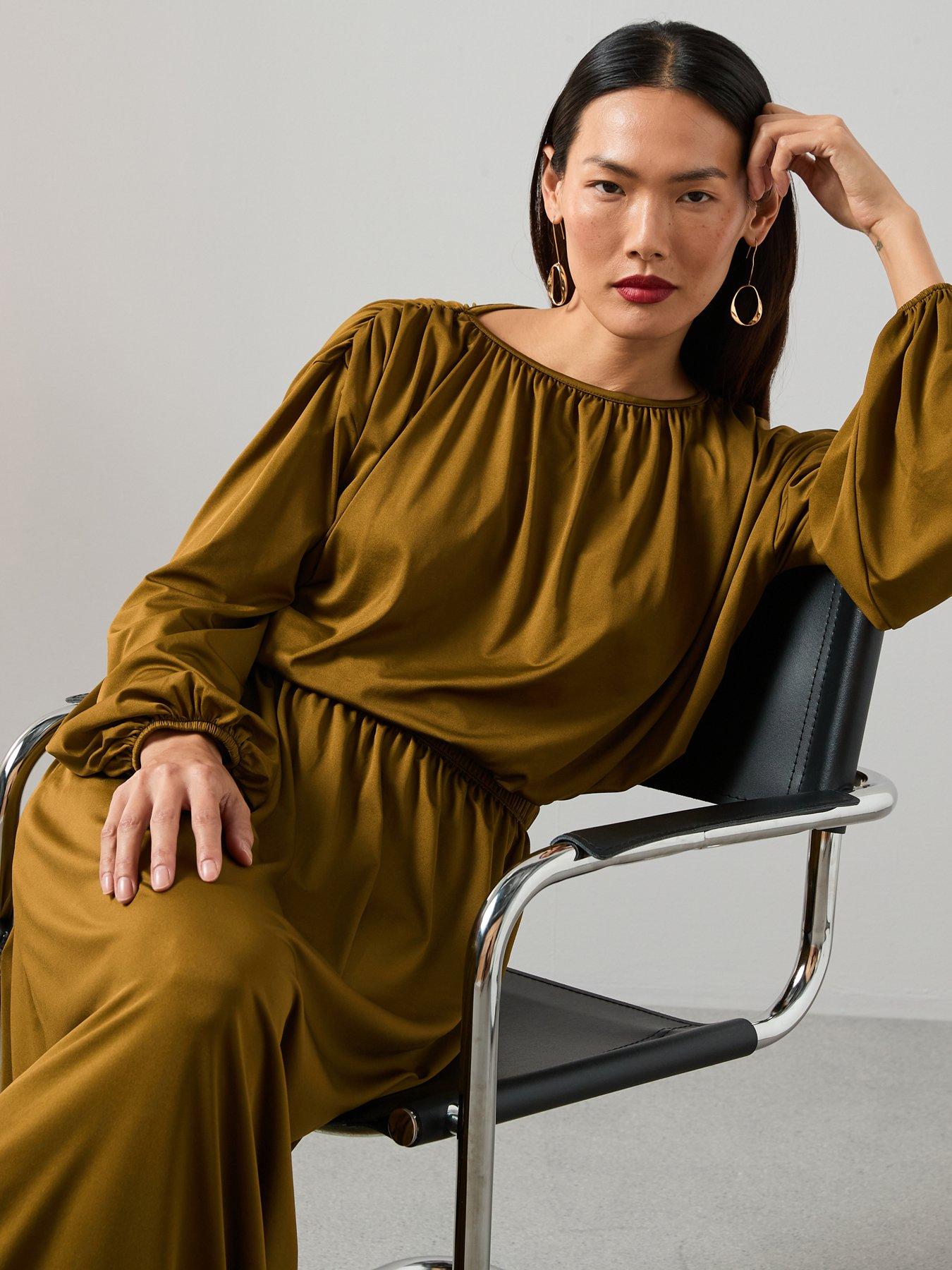 the-very-collection-ruched-volume-sleeve-bubble-hem-top-co-ord-greenoutfit