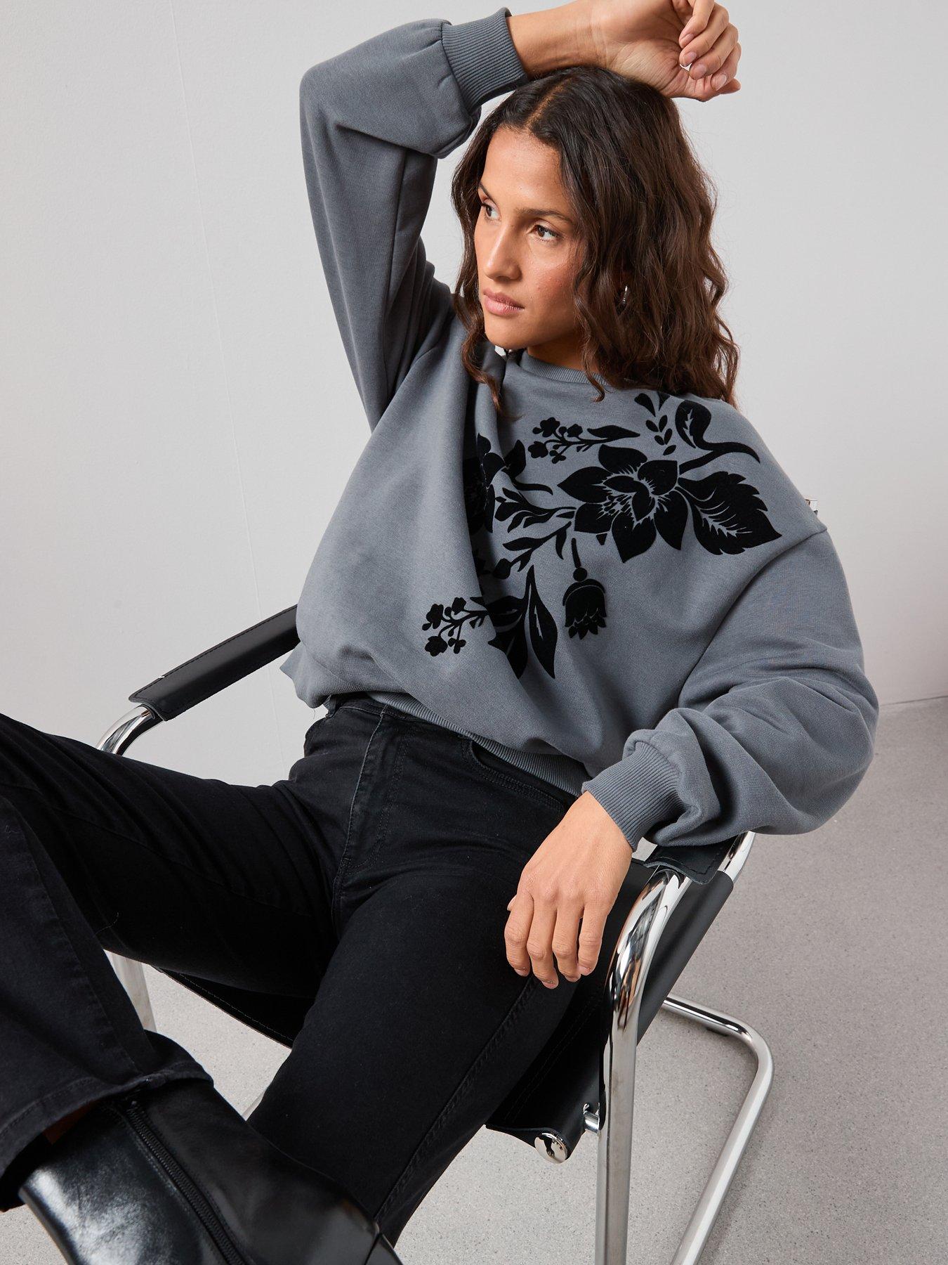 the-very-collection-devore-washed-sweatshirt-greyoutfit