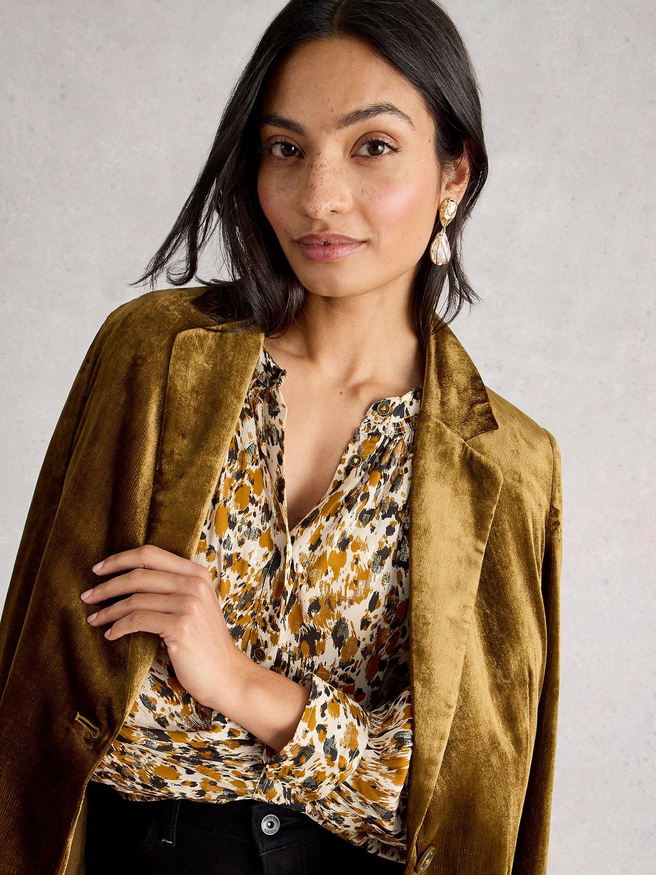 white-stuff-ari-metallic-top-multioutfit