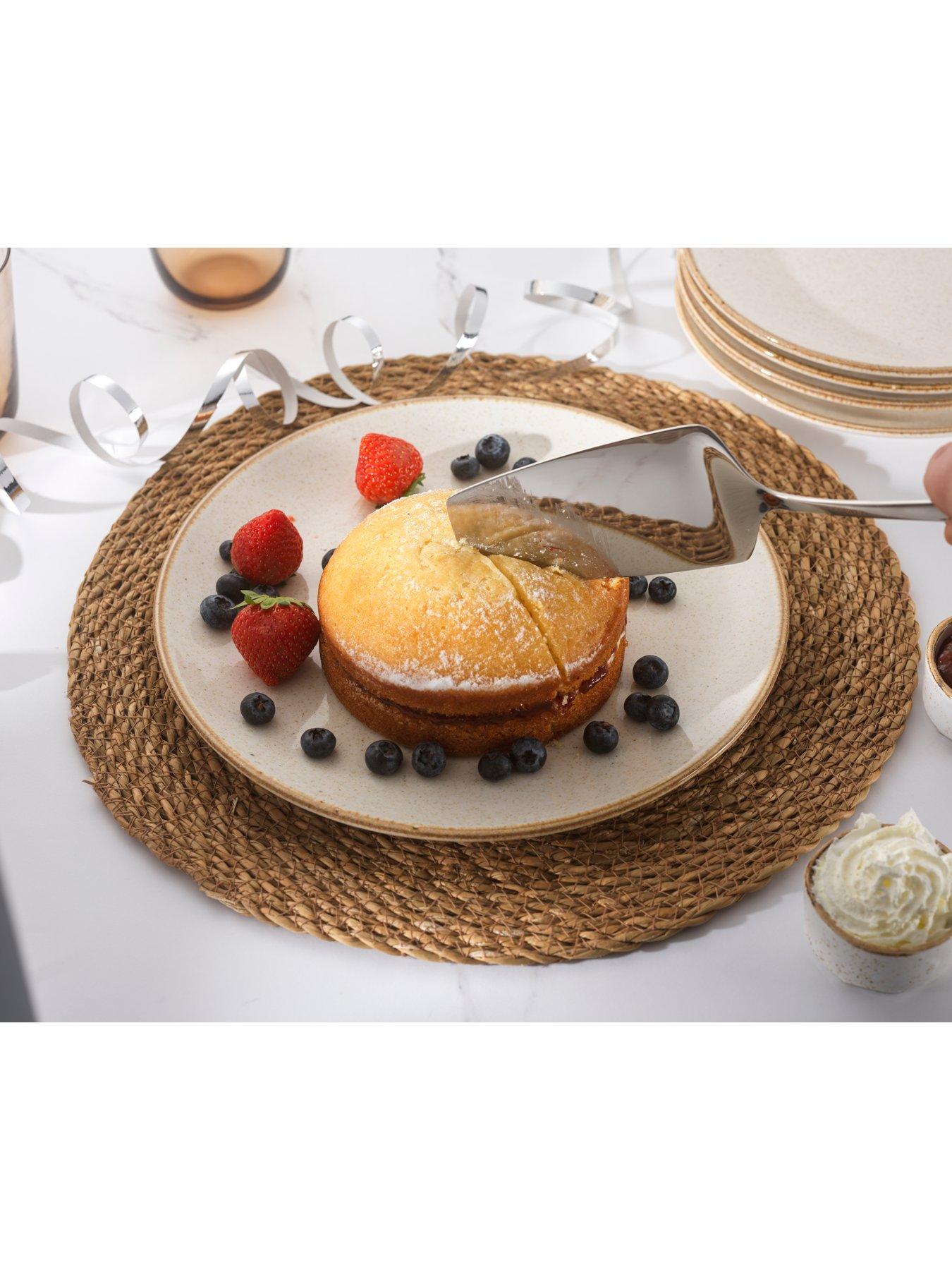 salter-dalton-cake-serveroutfit