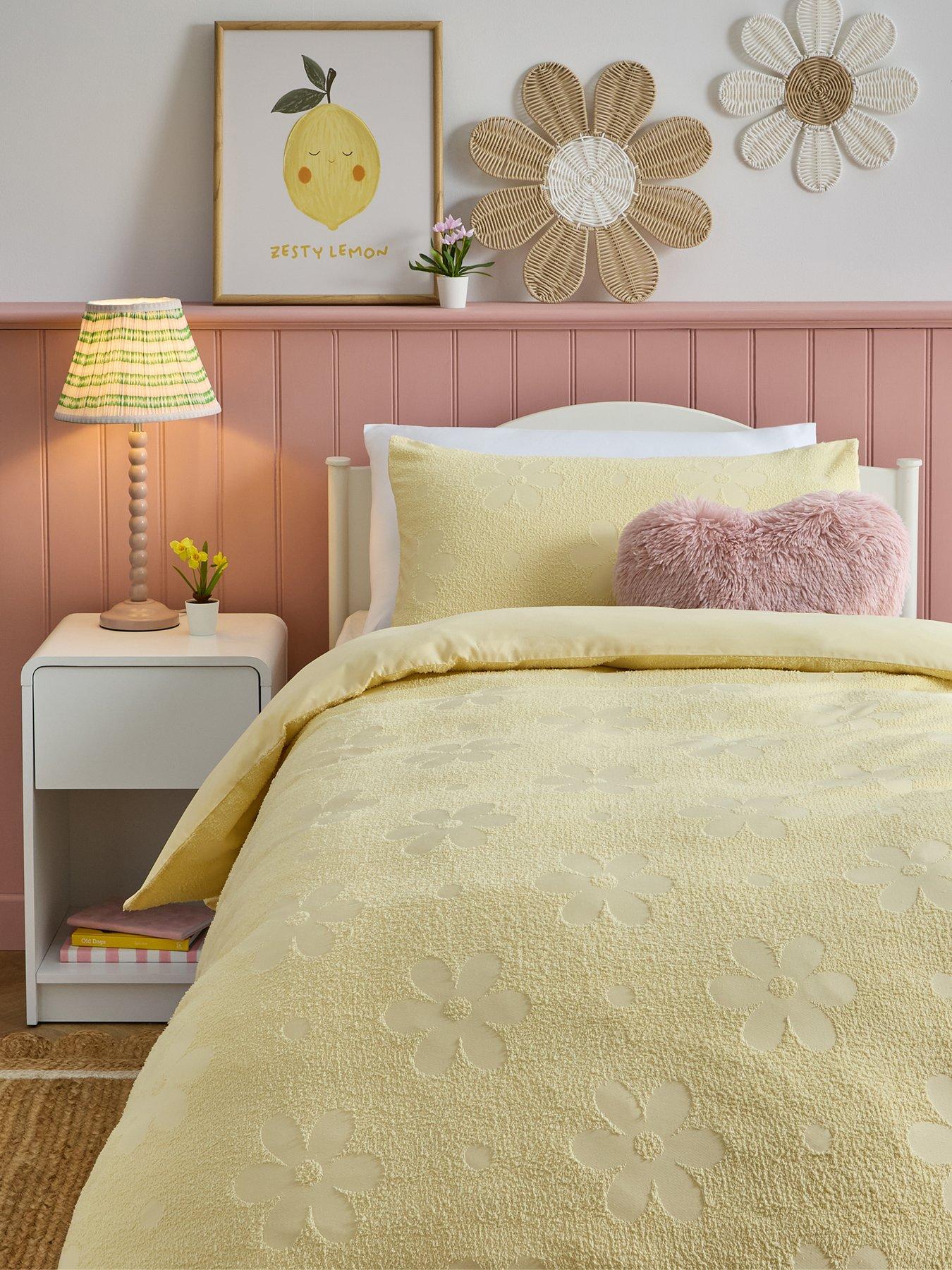Image 1 of 2 of The Very Collection Daisy Soft Touch Jacquard Duvet Set