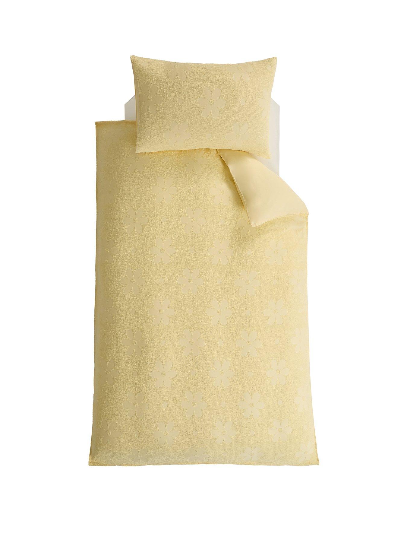 the-very-collection-daisy-soft-touch-jacquard-duvet-setstillFront