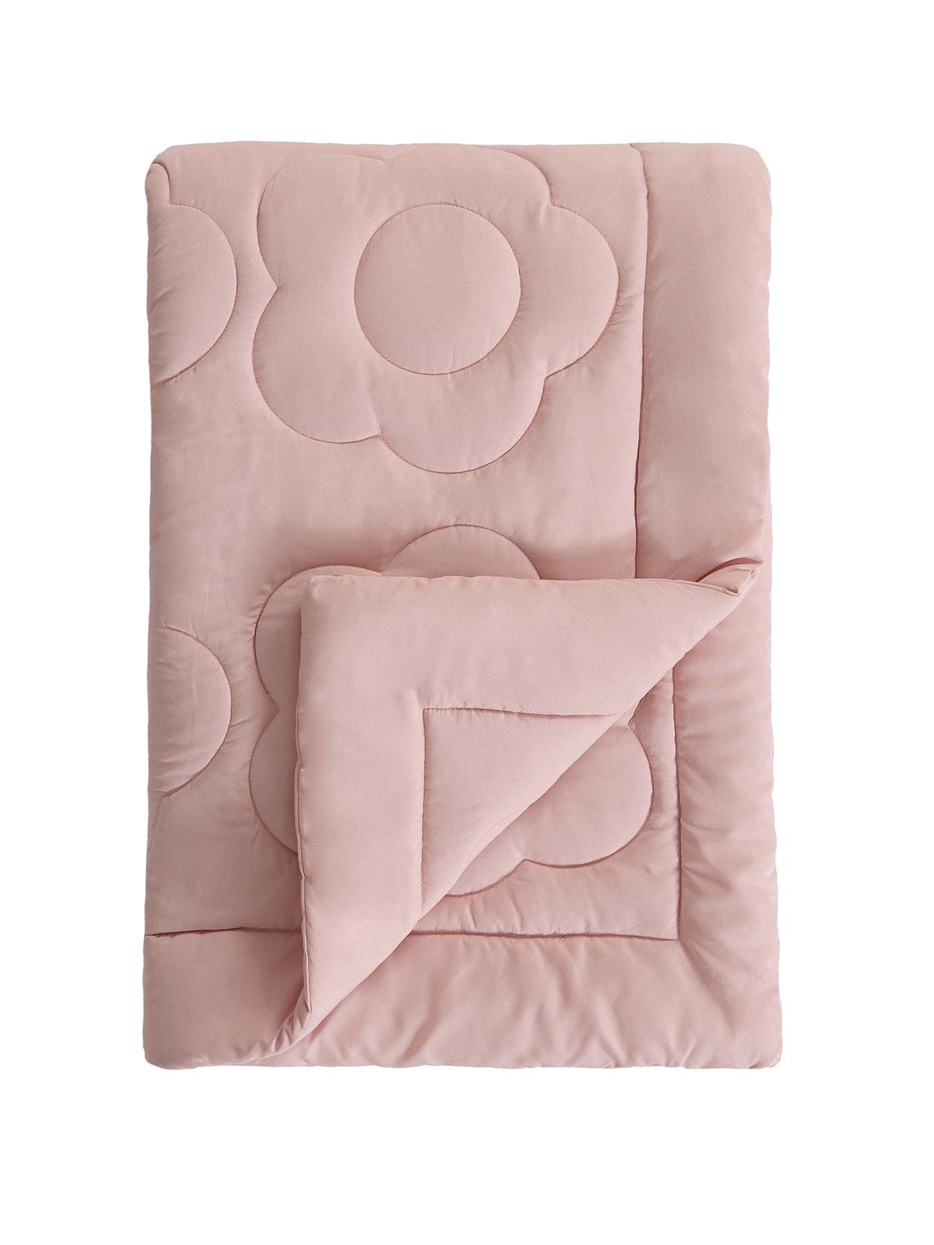 Image 2 of 4 of The Very Collection Daisy Bedspread 150x200cm
