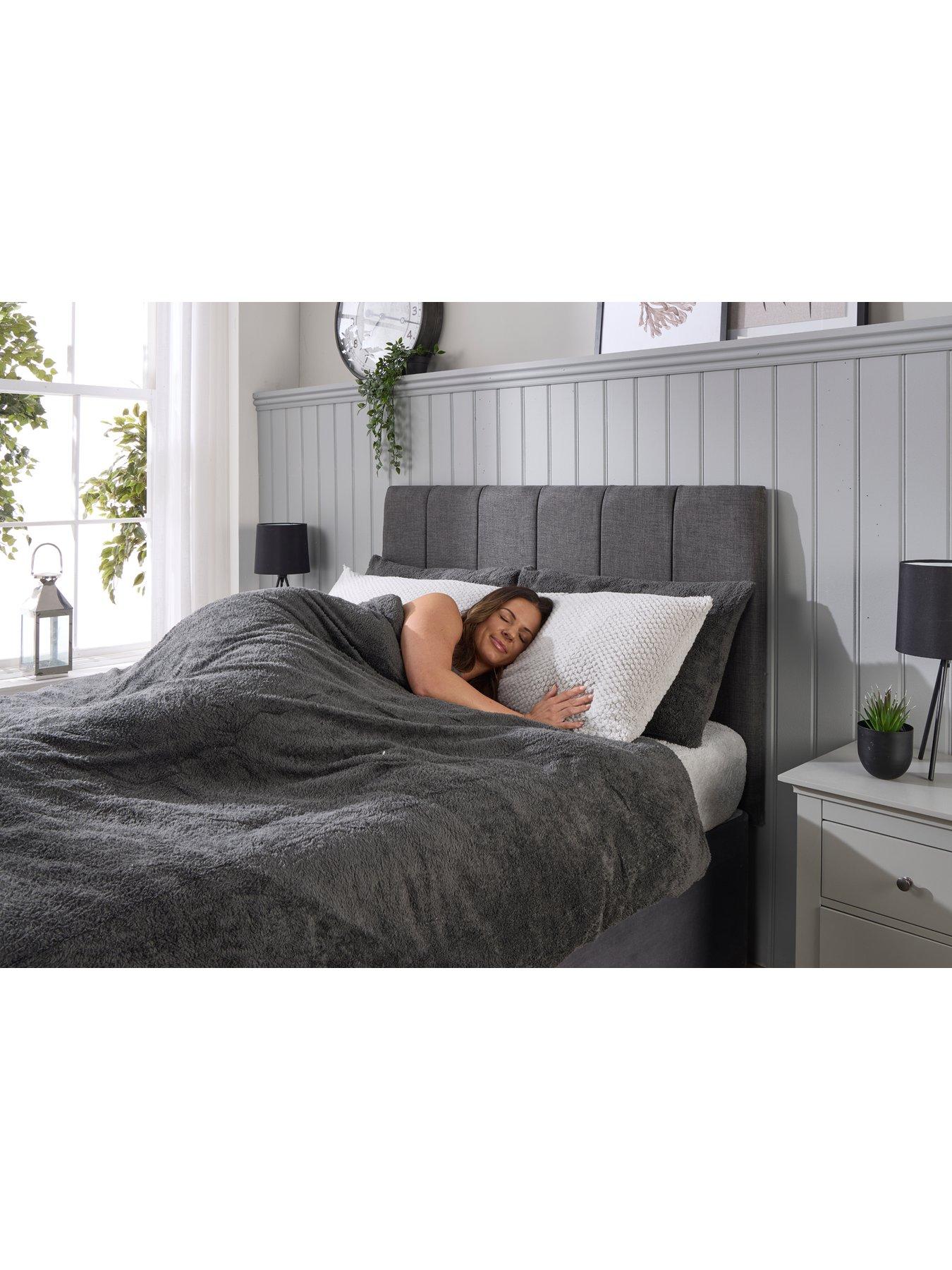 the-very-collection-waffle-bolster-pillow-137cm-greydetail