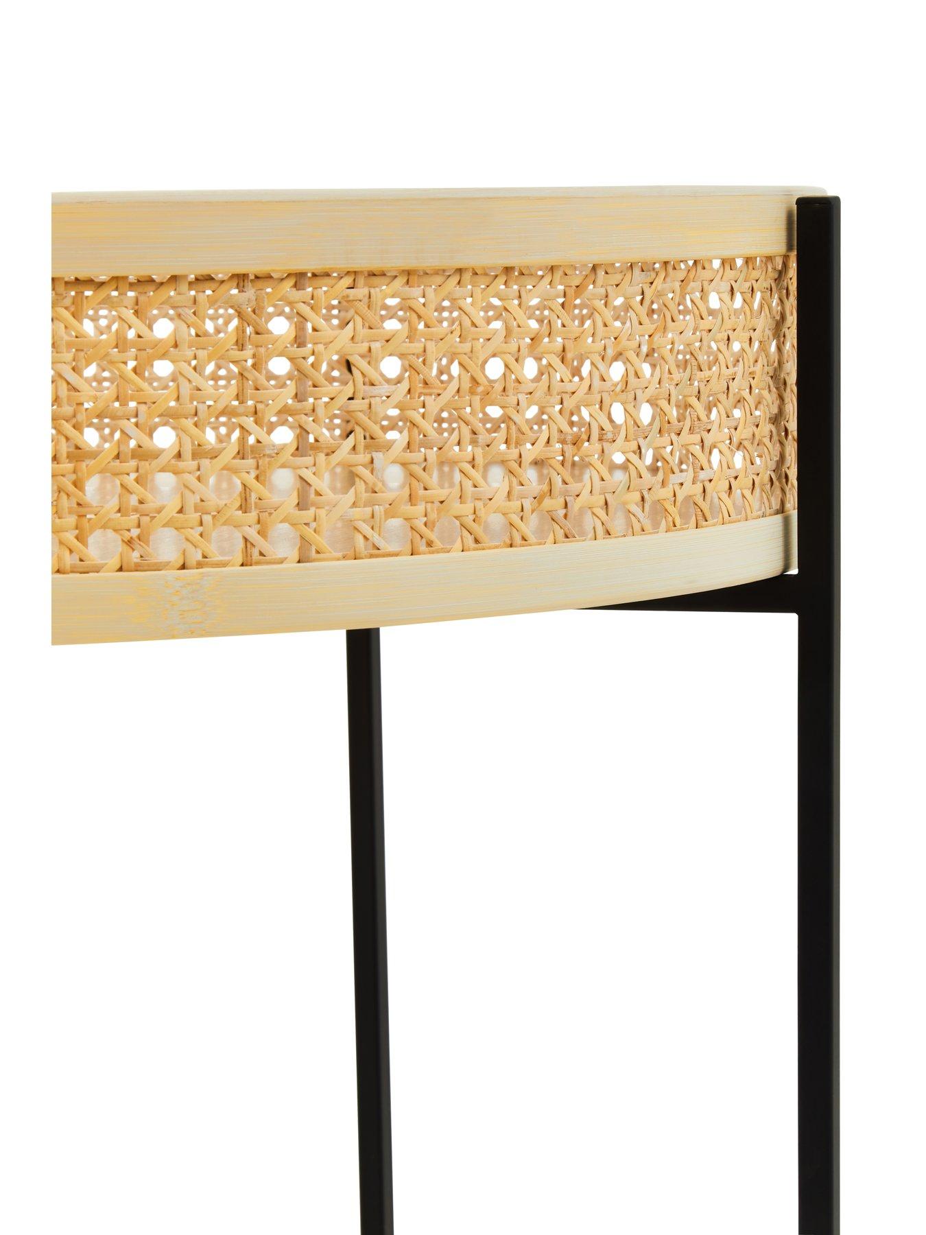 interiors-by-premier-depok-side-tableoutfit