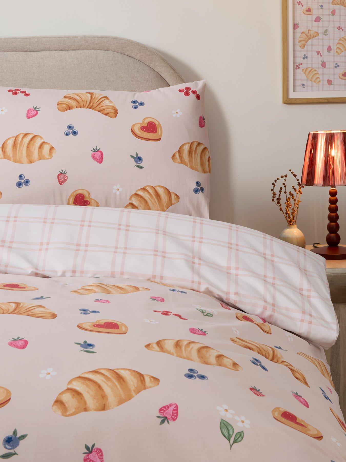 Image 5 of 5 of The Very Collection Croissant Printed Duvet Set