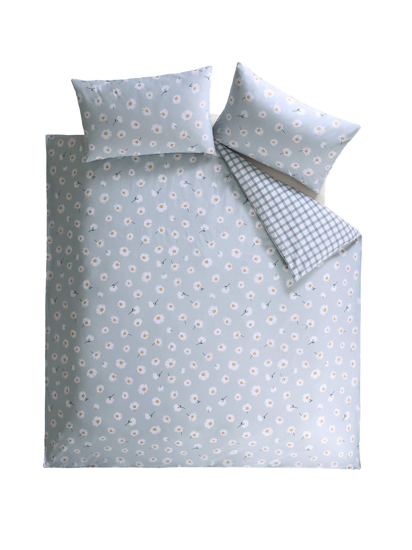 Image 2 of 5 of The Very Collection Spring Daisy Printed Duvet Set - Db