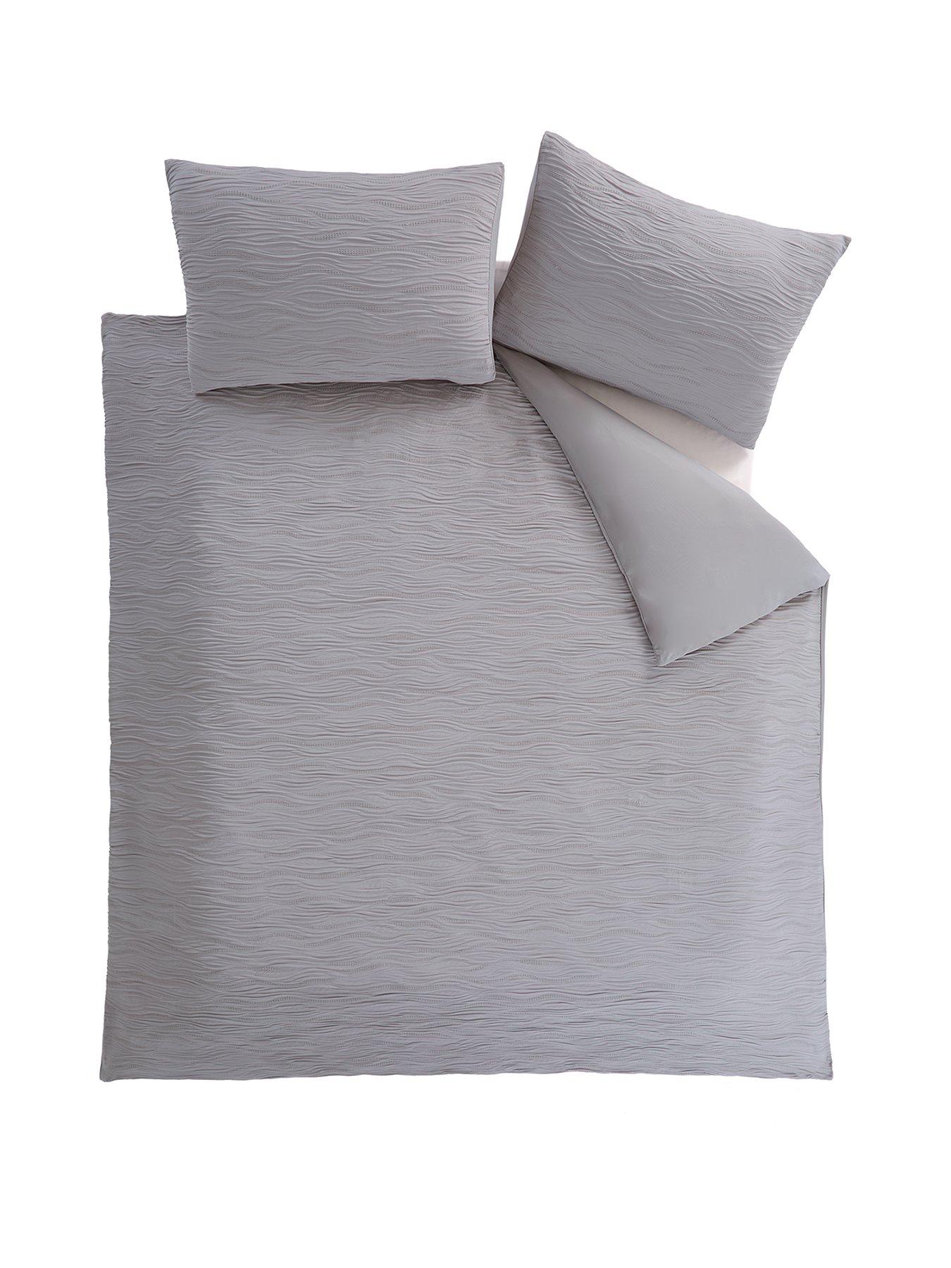 the-very-collection-textured-wave-jacquard-duvet-setstillFront