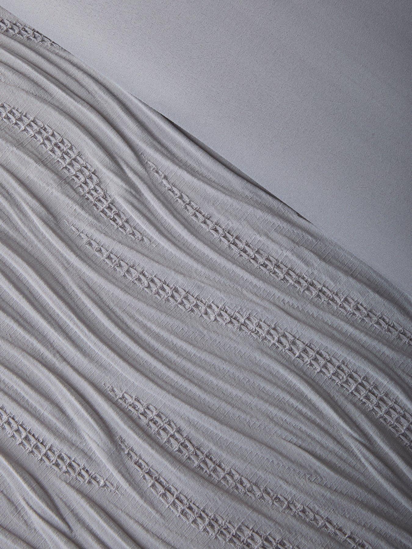 the-very-collection-textured-wave-jacquard-duvet-setoutfit