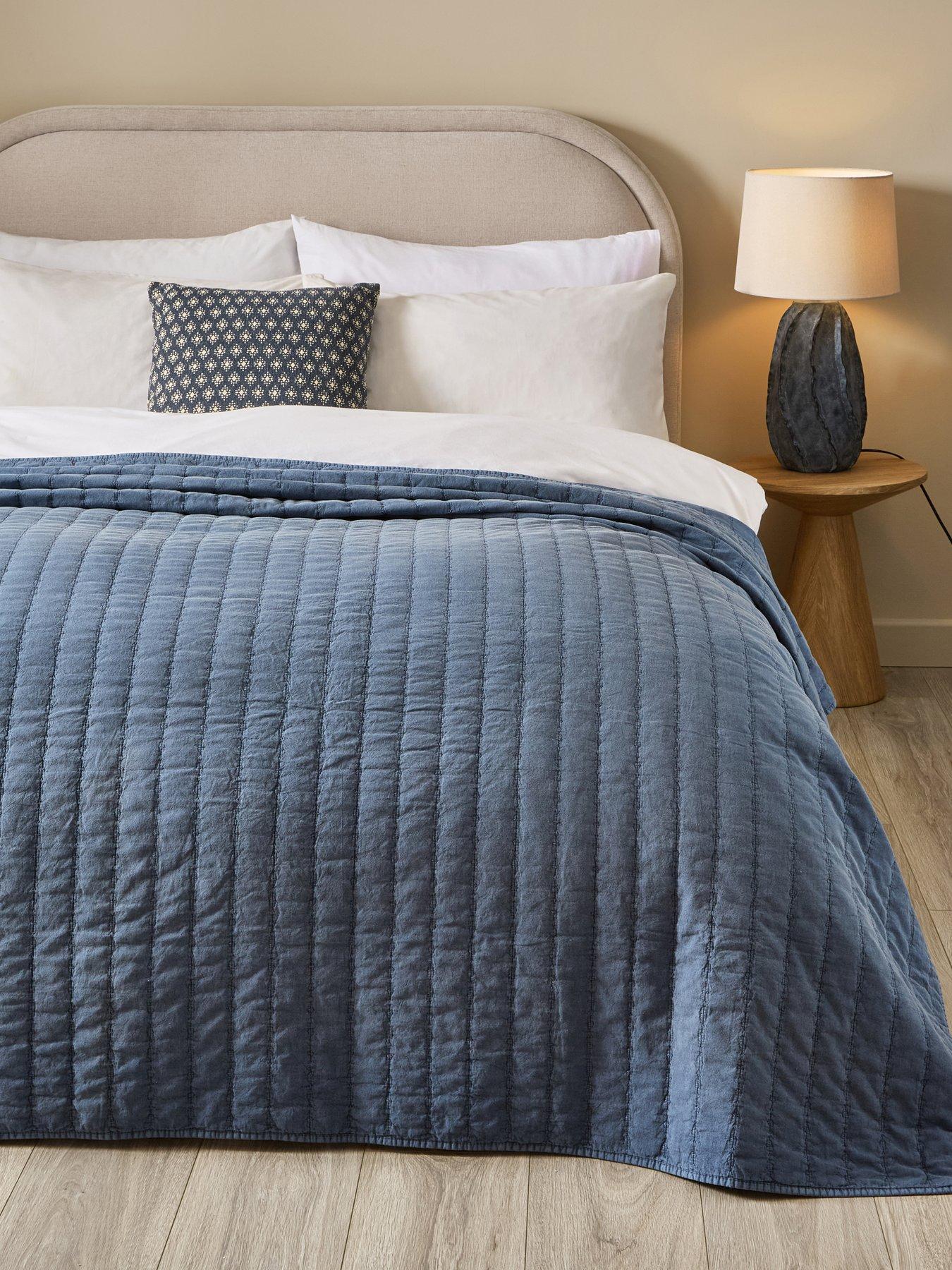 the-very-collection-cotton-quilted-stripe-bedspread-200x220cm