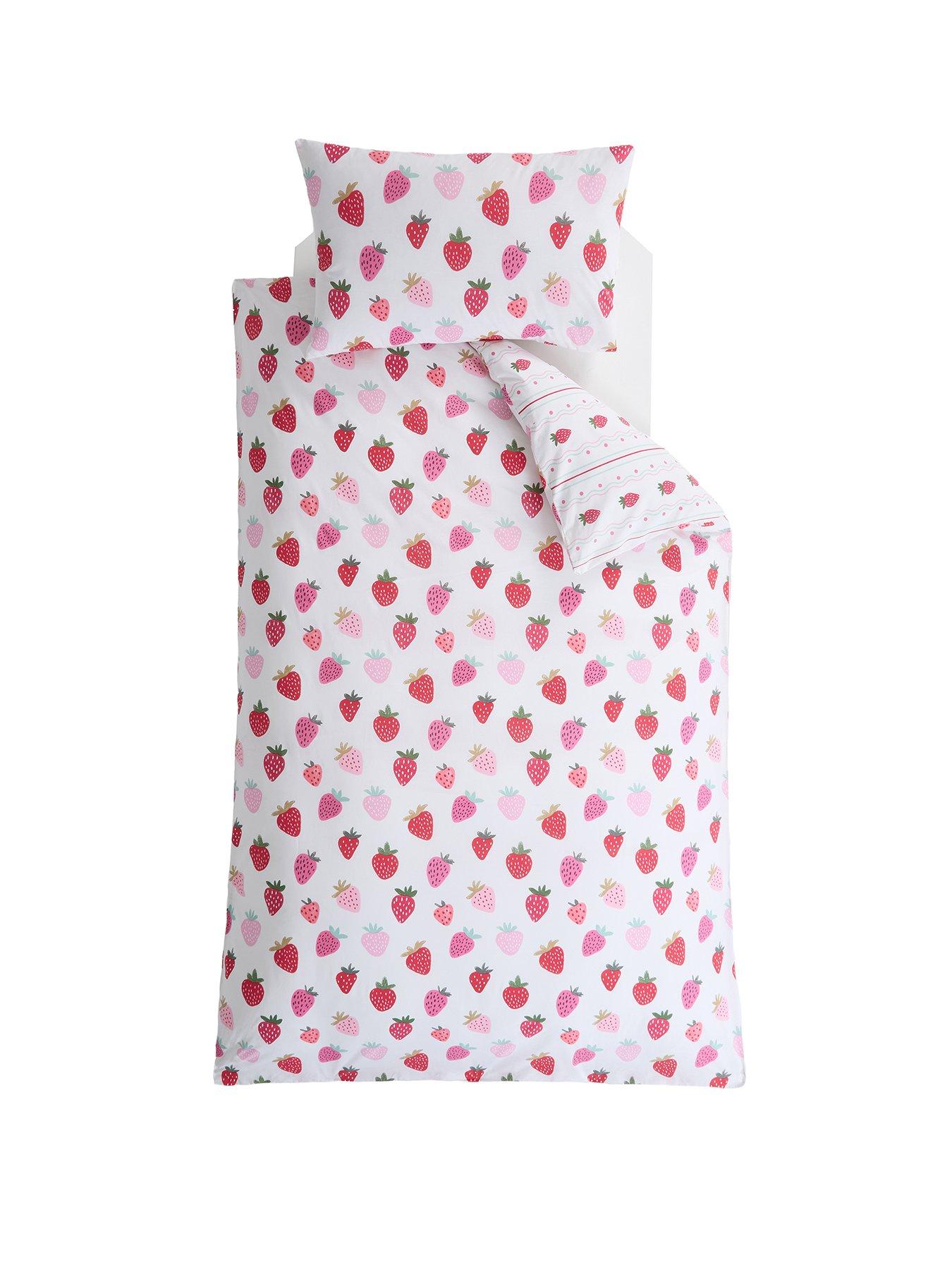 the-very-collection-strawberry-print-duvet-setstillFront