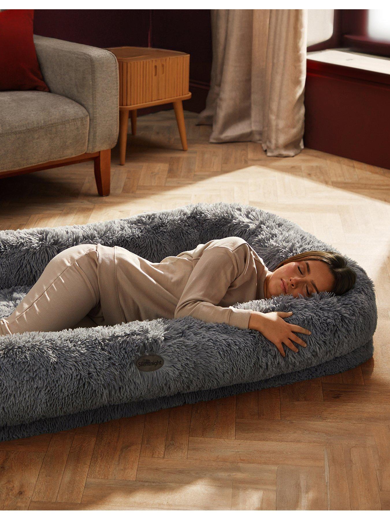 Silentnight Snugglepod Human Pet Bed - Grey