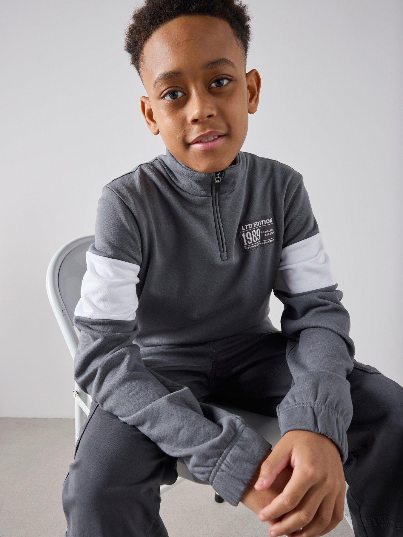 the-very-collection-boys-half-zip-sweatshirt-greyoutfit