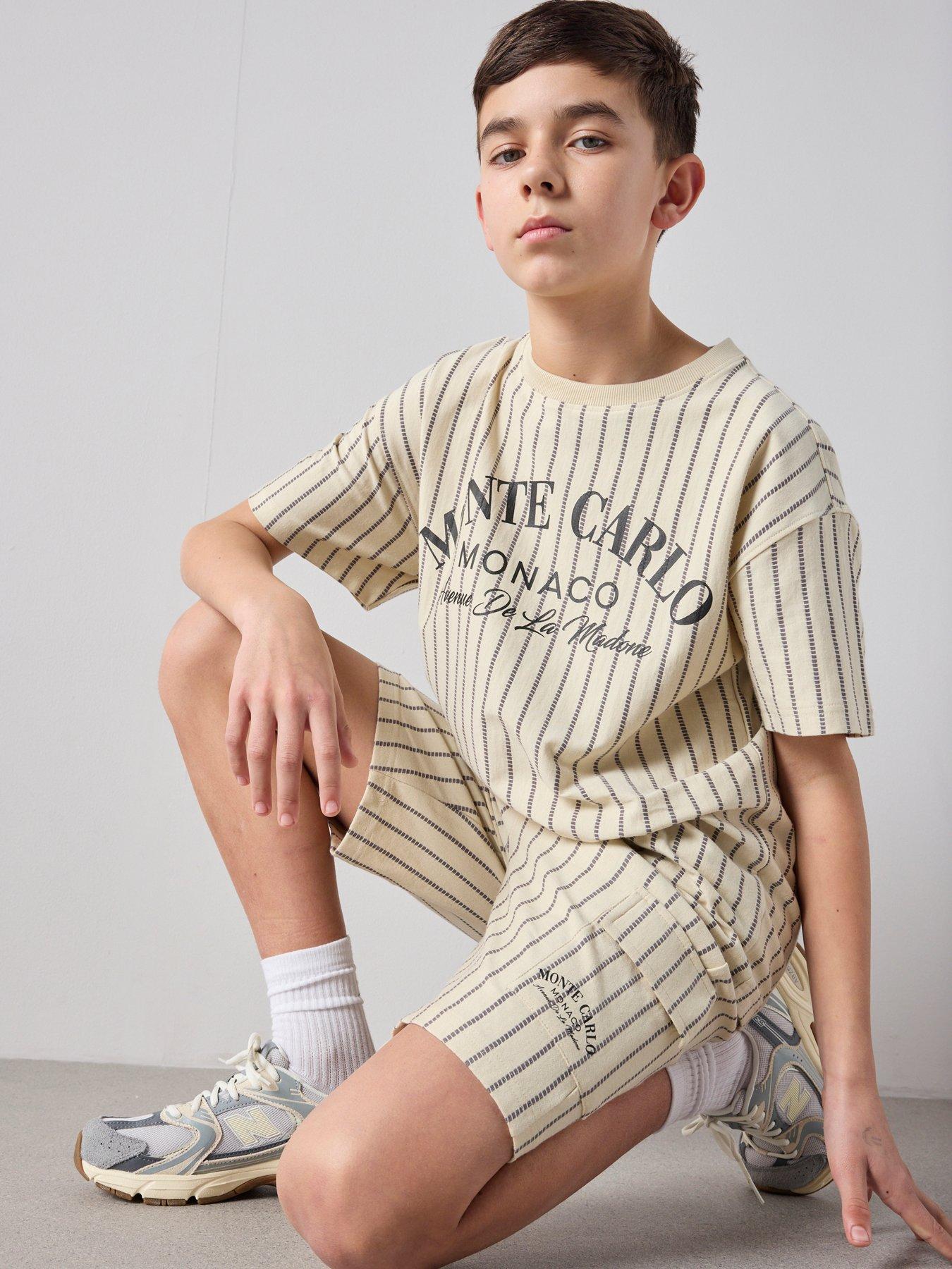 the-very-collection-boys-stripe-detail-city-short-multioutfit
