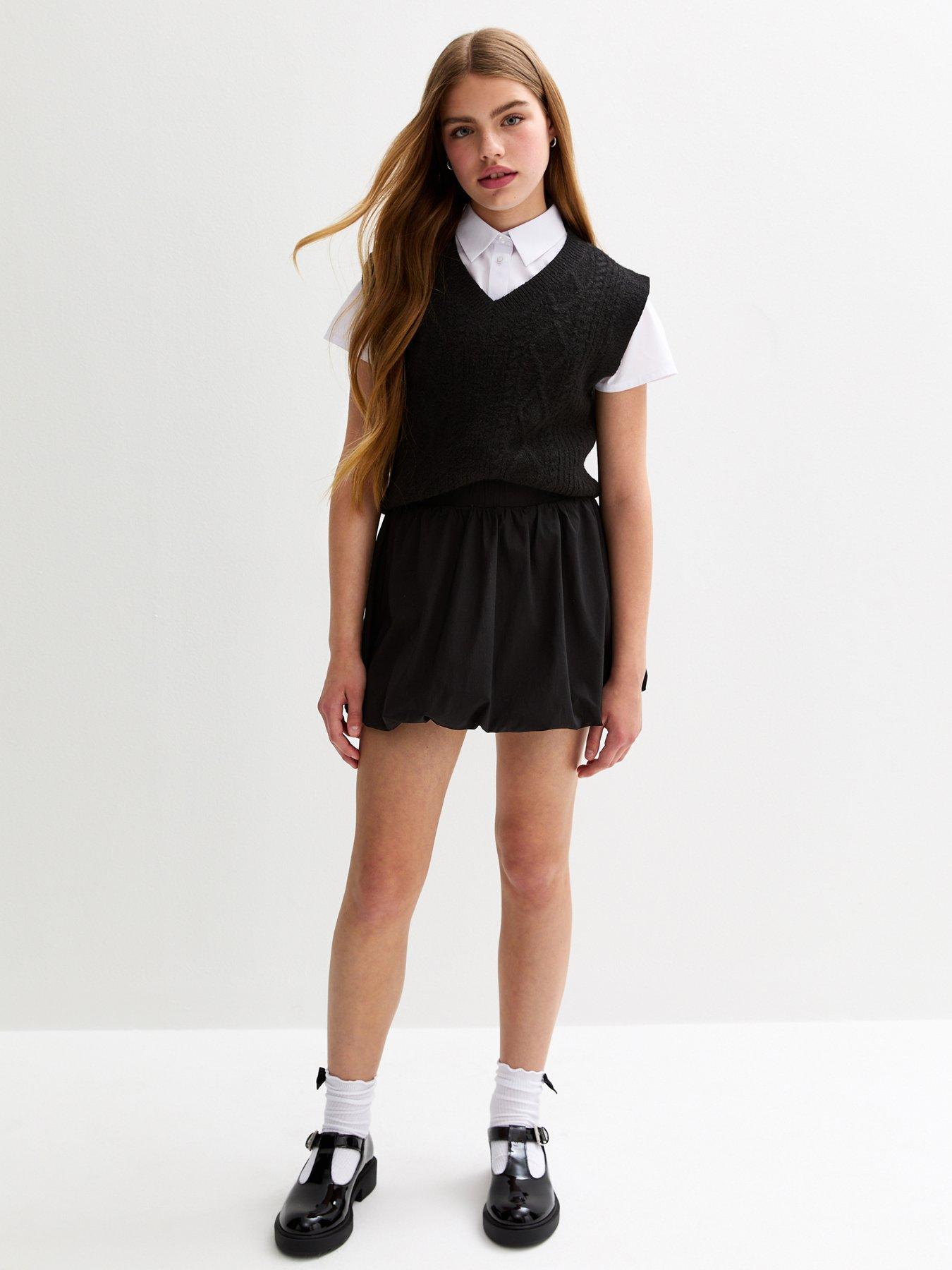 Image 3 of 4 of New Look 915 Puffball Hem School Skirt - Black