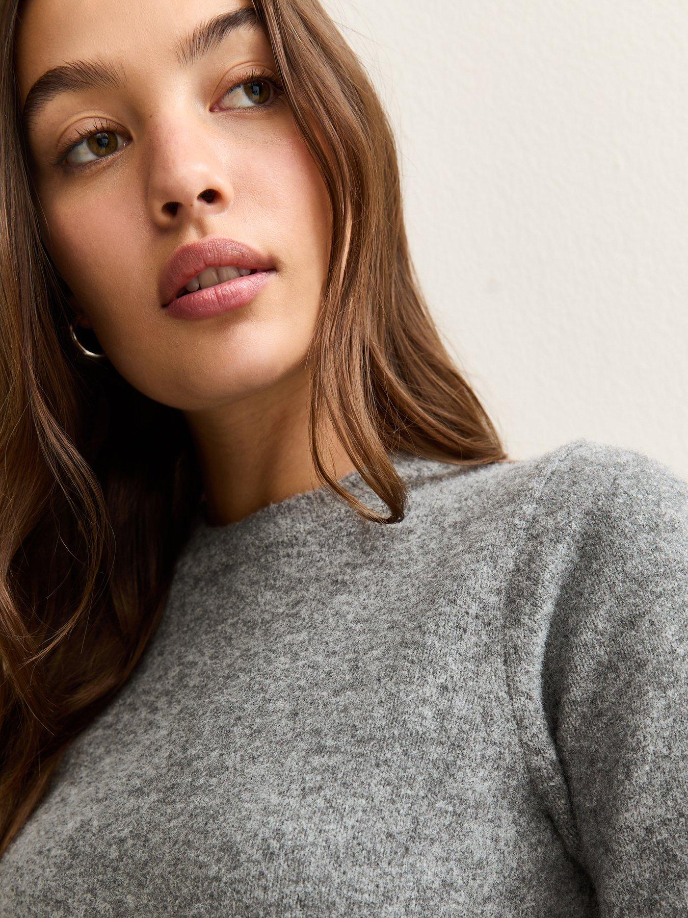 new-look-grey-crew-neck-jumperoutfit