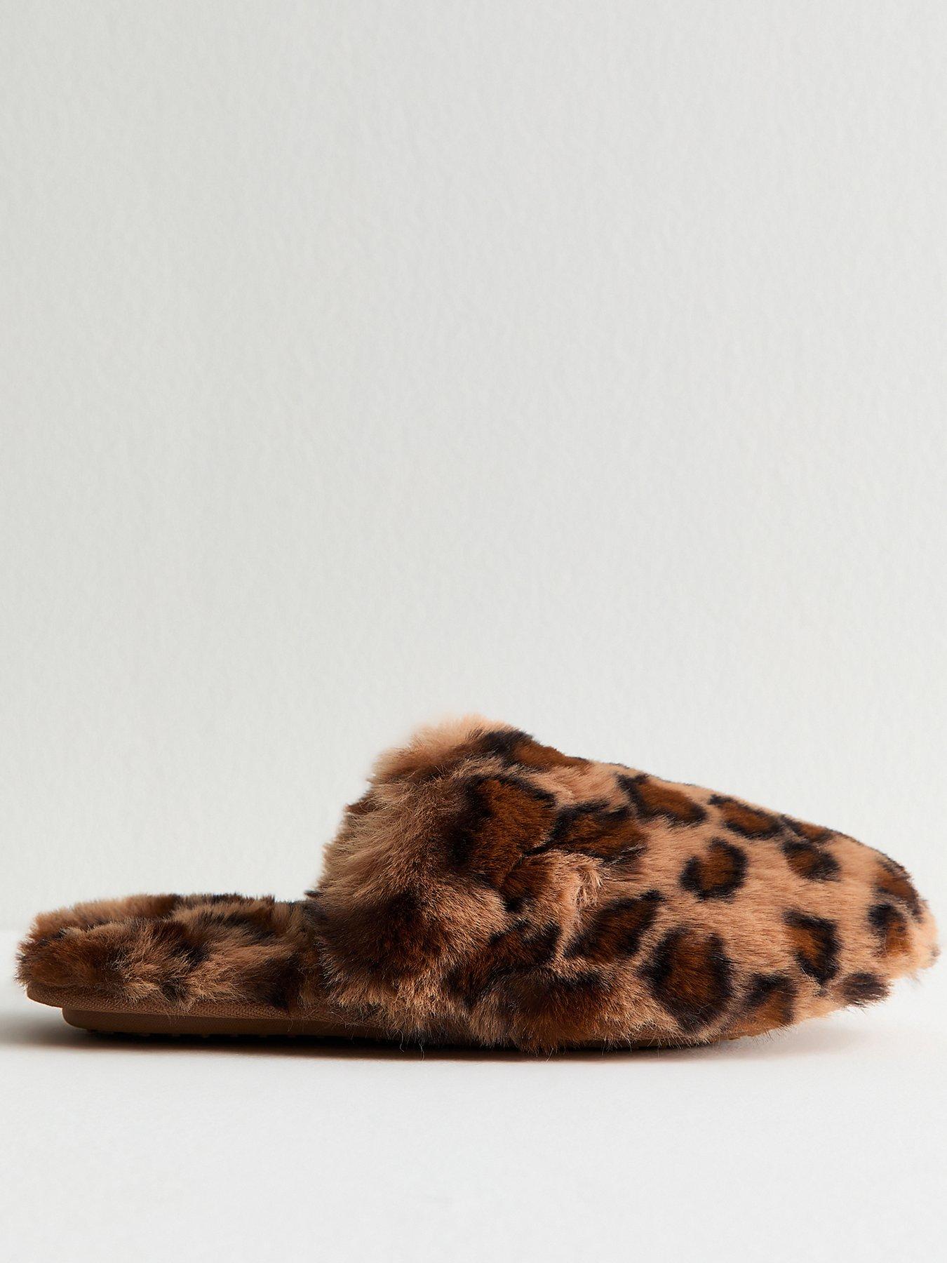 new-look-stone-leopard-print-faux-fur-slippers