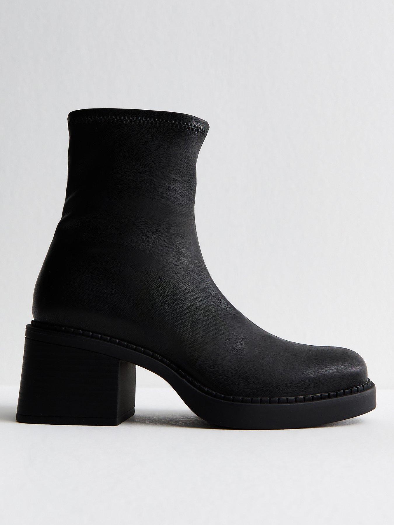 new-look-chunky-block-heel-ankle-boots-blackfront