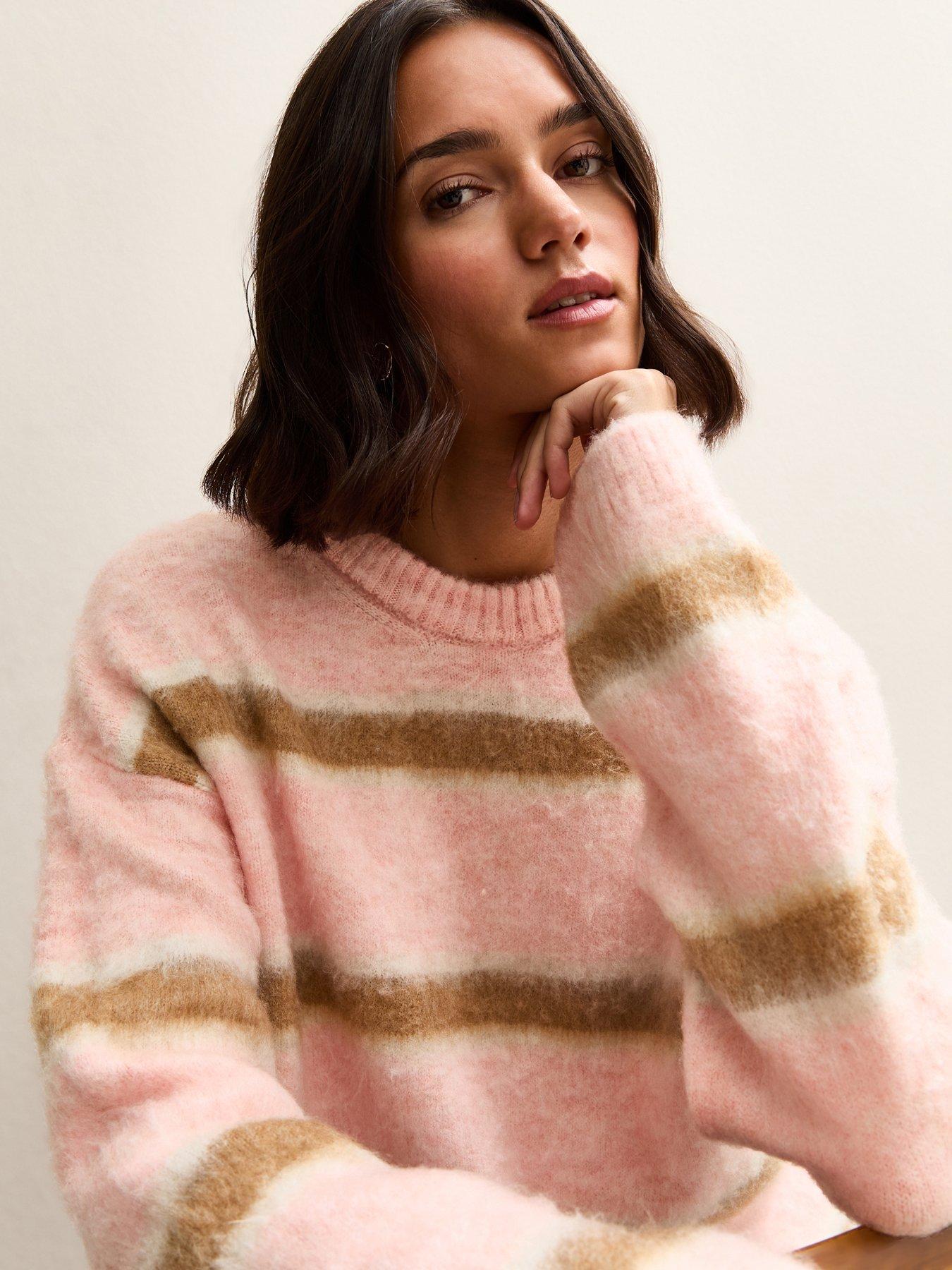 new-look-grey-striped-brushed-crew-neck-jumperoutfit