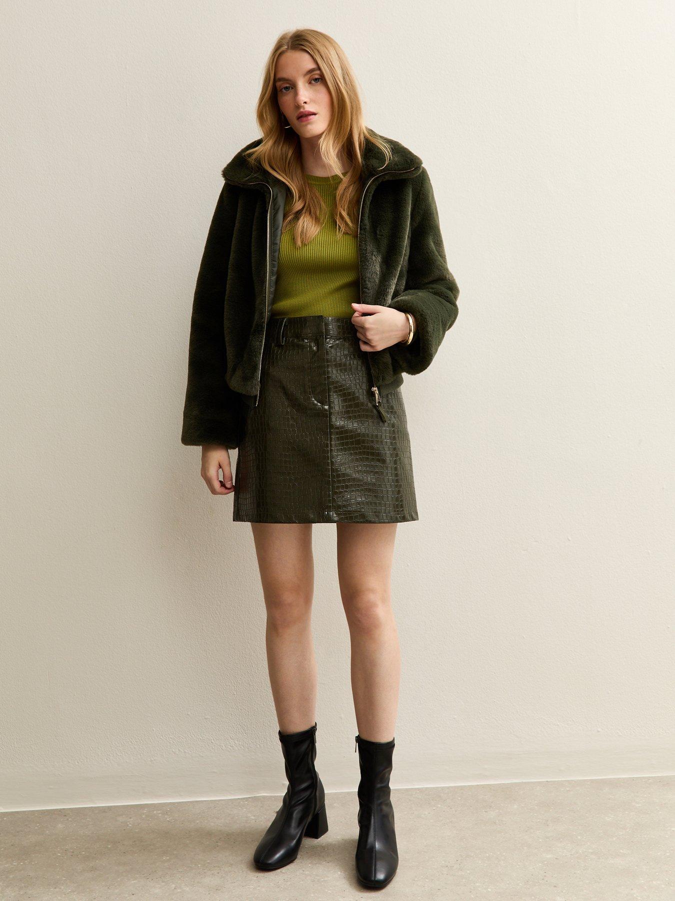 New Look Crocodile Effect Faux Leather Mini Skirt - Green