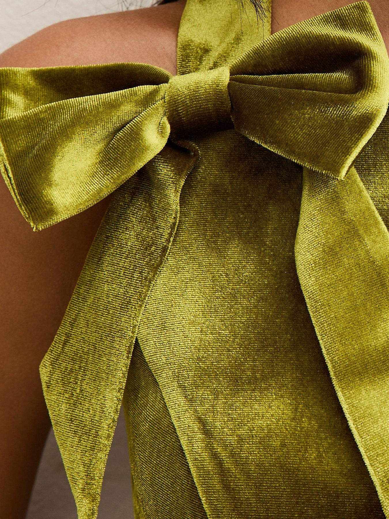 Image 5 of 5 of New Look Green Velvet Bow Applique Shift Mini Dress