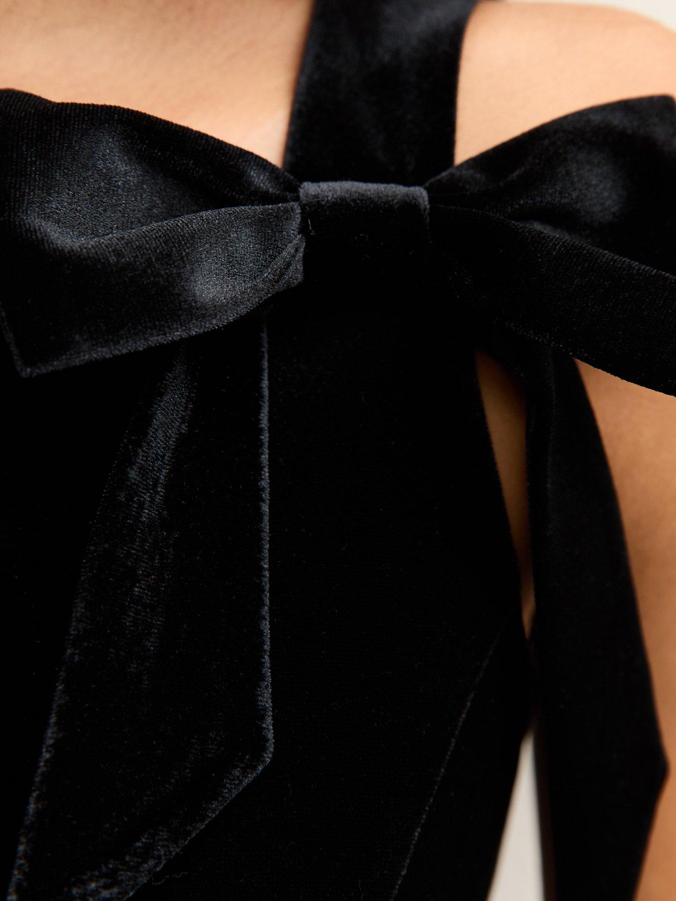 new-look-black-velvet-bow-applique-shift-mini-dressdetail