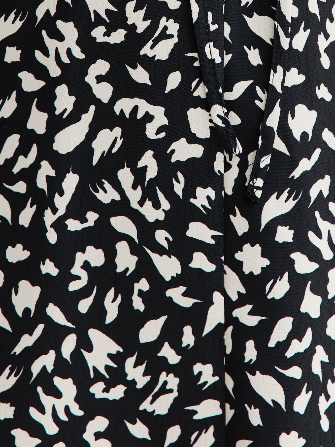 Image 5 of 5 of New Look Batwing Sleeve Midi Dress - Print
