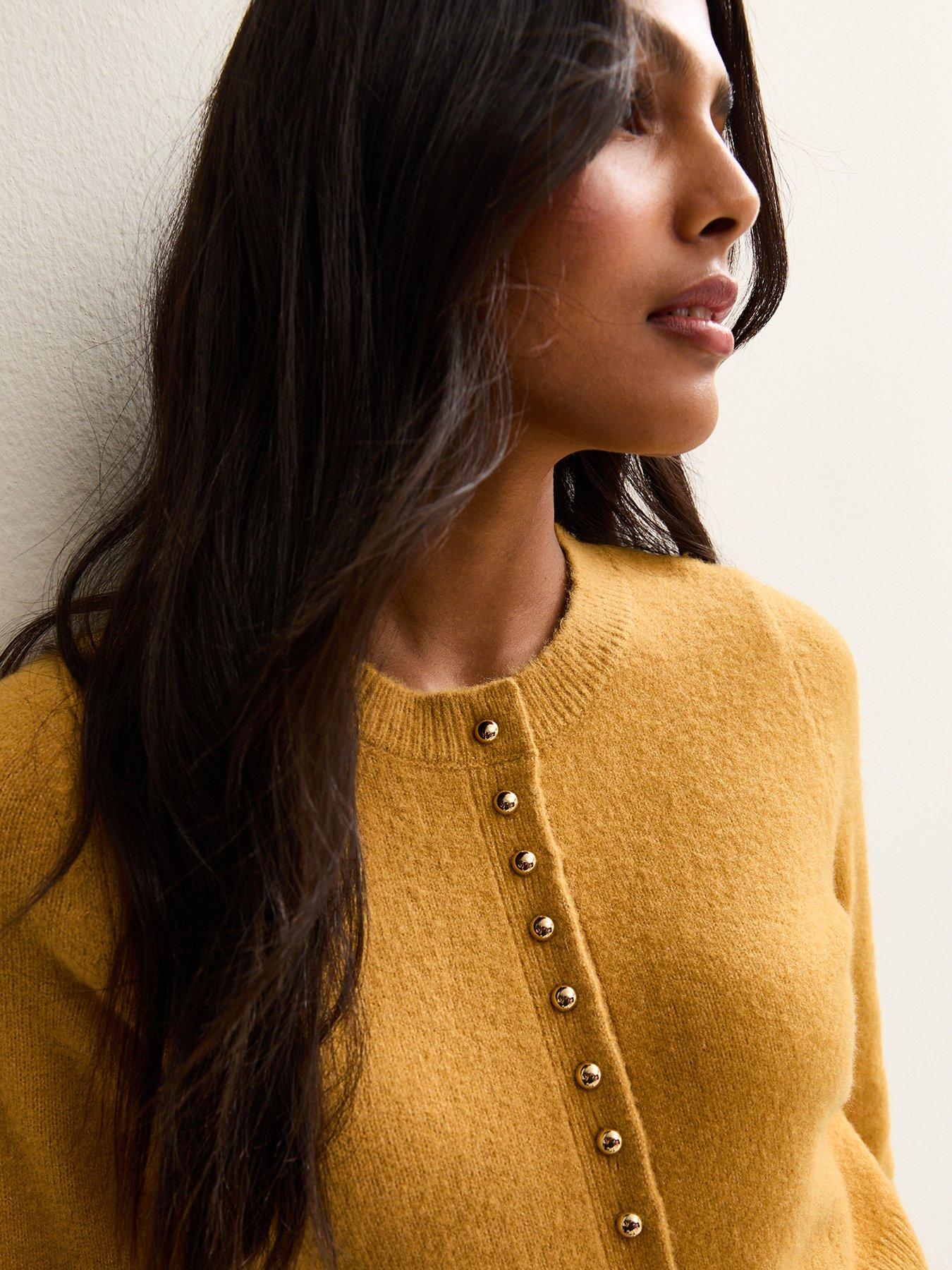 new-look-crew-neck-long-sleeve-cardigan-yellowoutfit