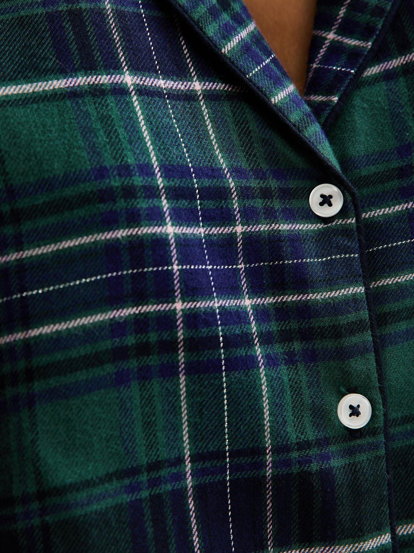Image 6 of 6 of New Look Woven Check Pattern Revere Collar Pyjama Set - Green