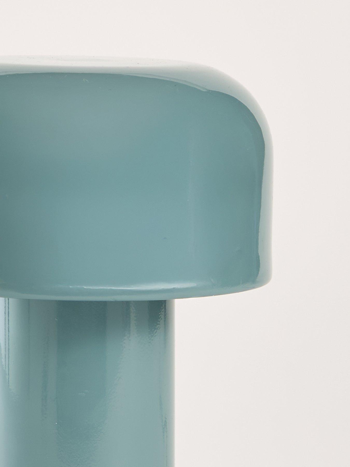 the-very-collection-rechargeable-table-lamp-with-dome-shadedetail